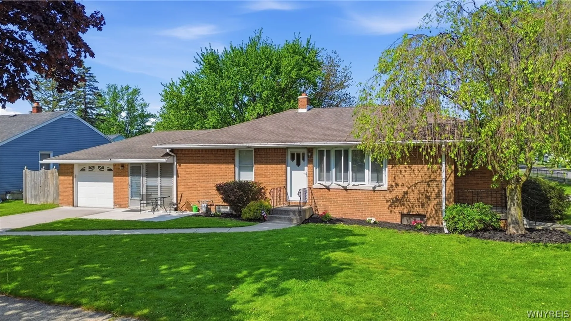Property at 715 Park Avenue, North Tonawanda, NY 14120 4