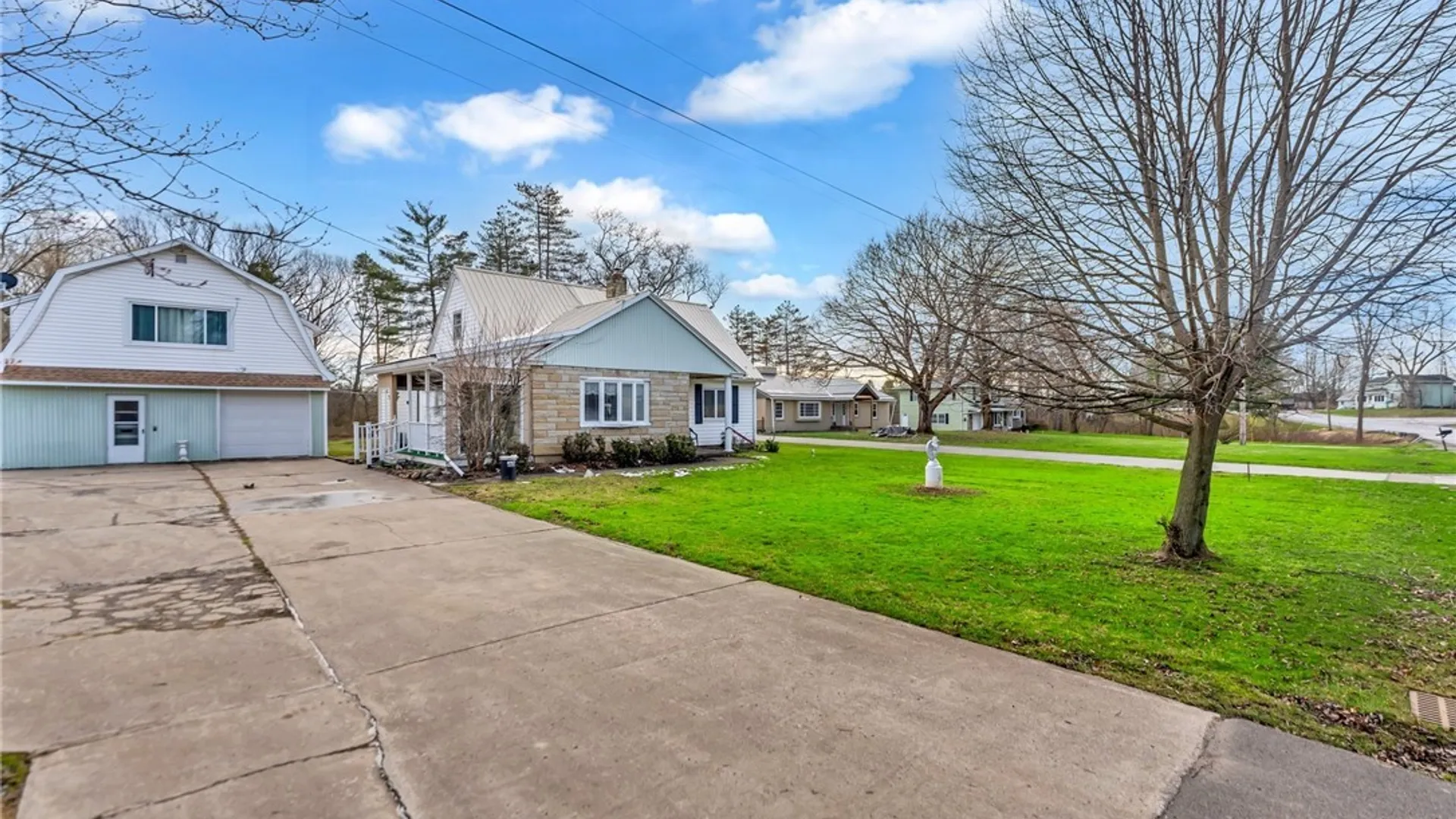 Property at 6105 Newton Road, Orchard Park, NY 14127 43