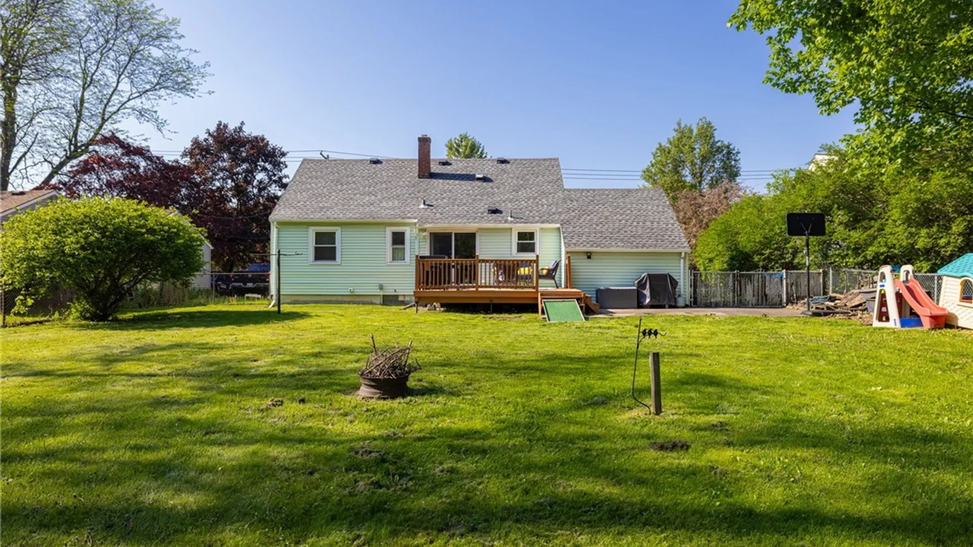 Property at 1487 Spencerport Road, Gates, NY 14606 4