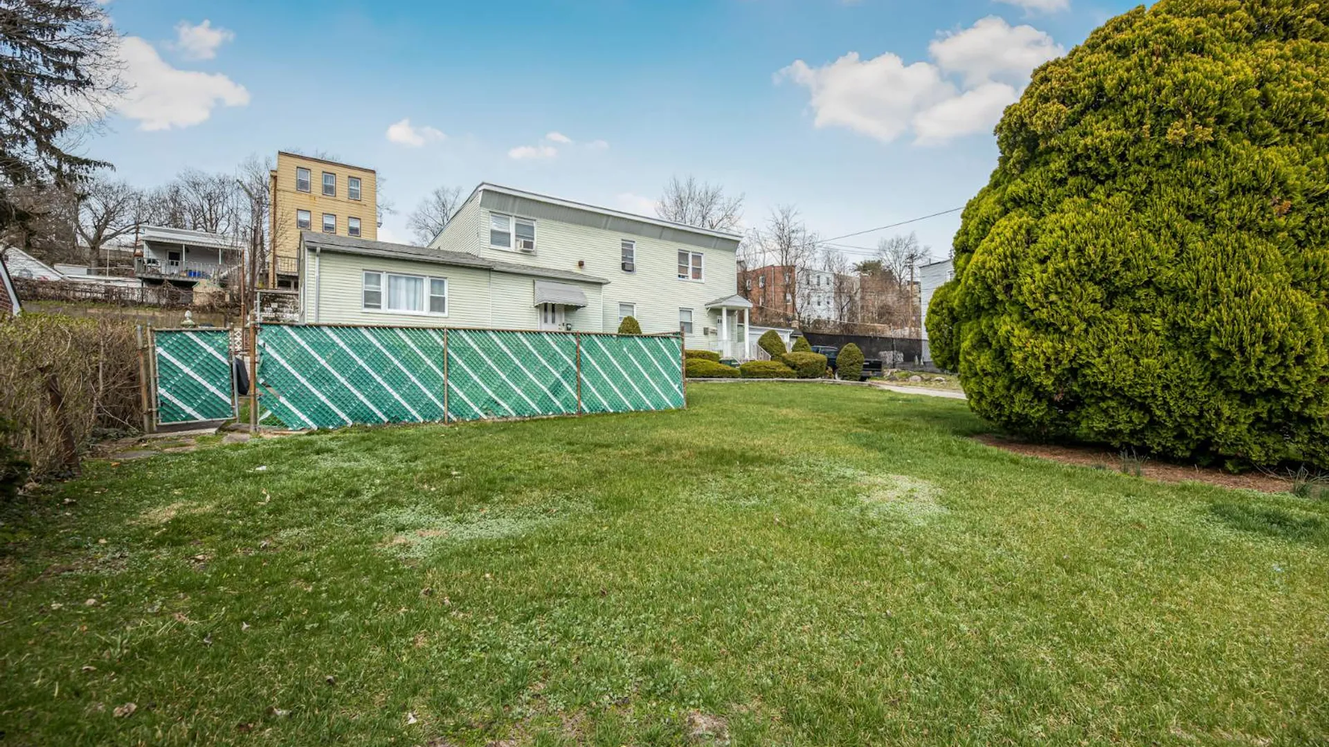Property at 125 Woodland Ave, Yonkers, NY 10703 25