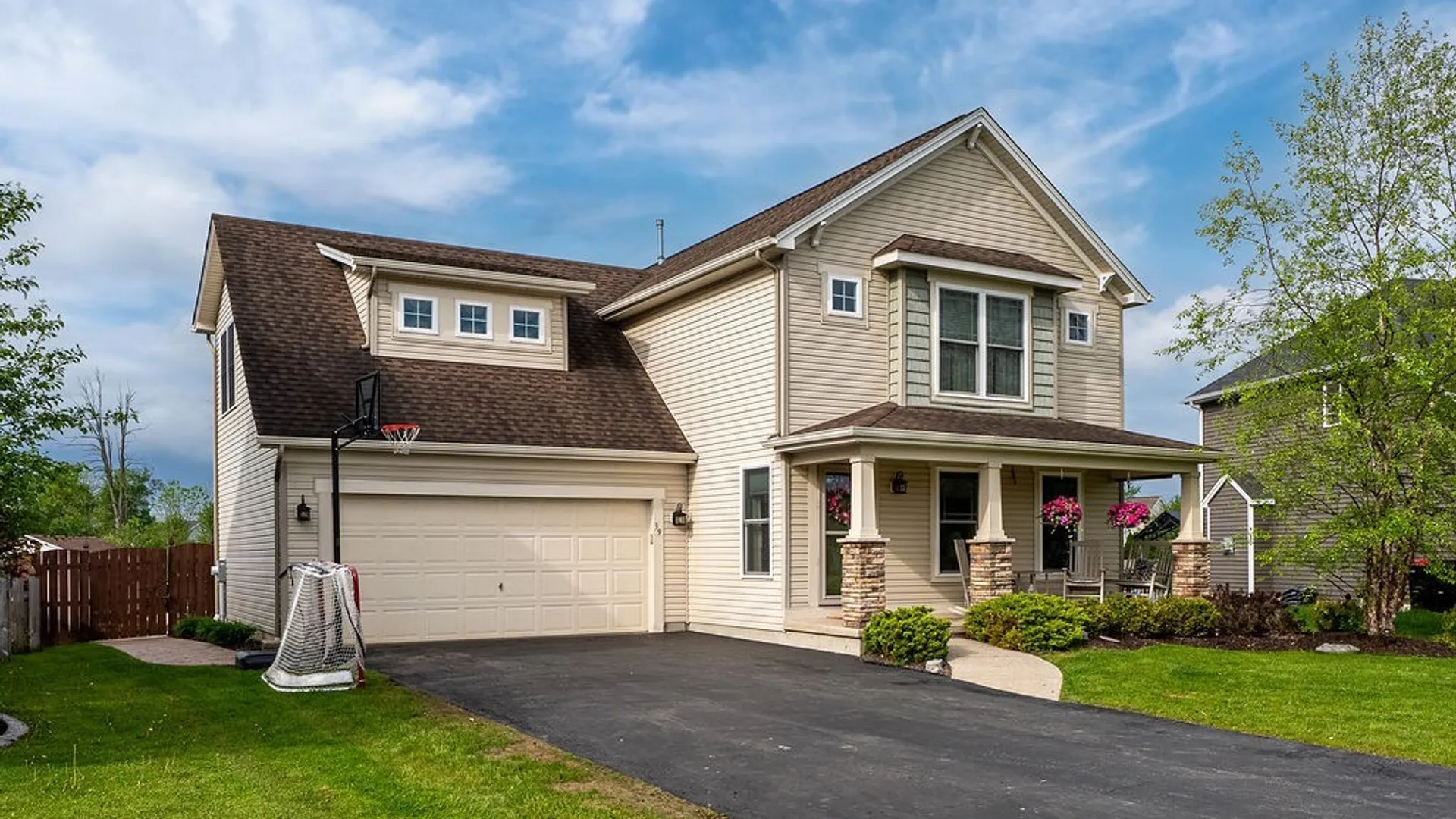 Property at 39 Newberry Lane, Lancaster, NY 14086 2
