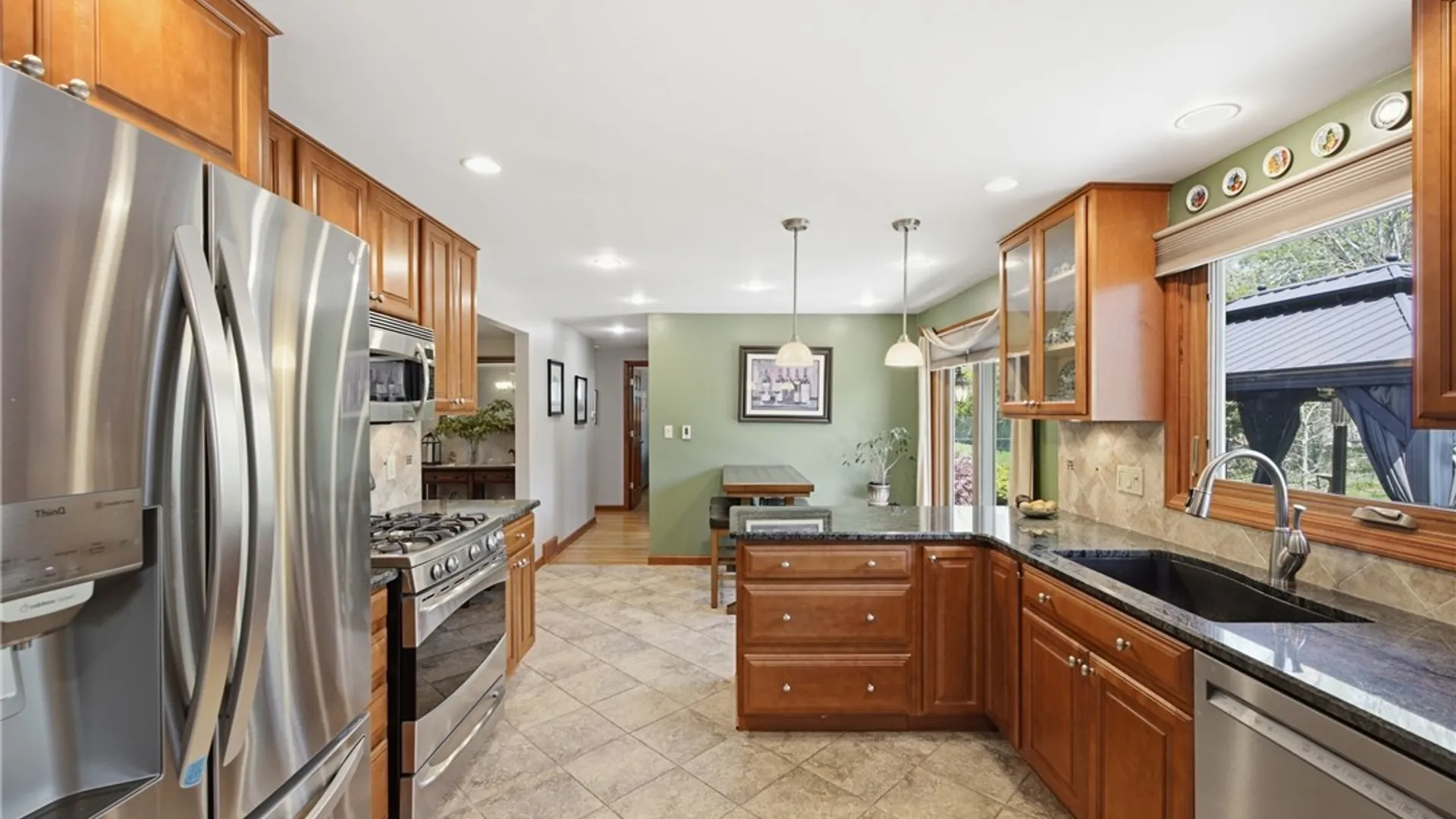 Property at 291 Seneca Place, Lancaster, NY 14086 11