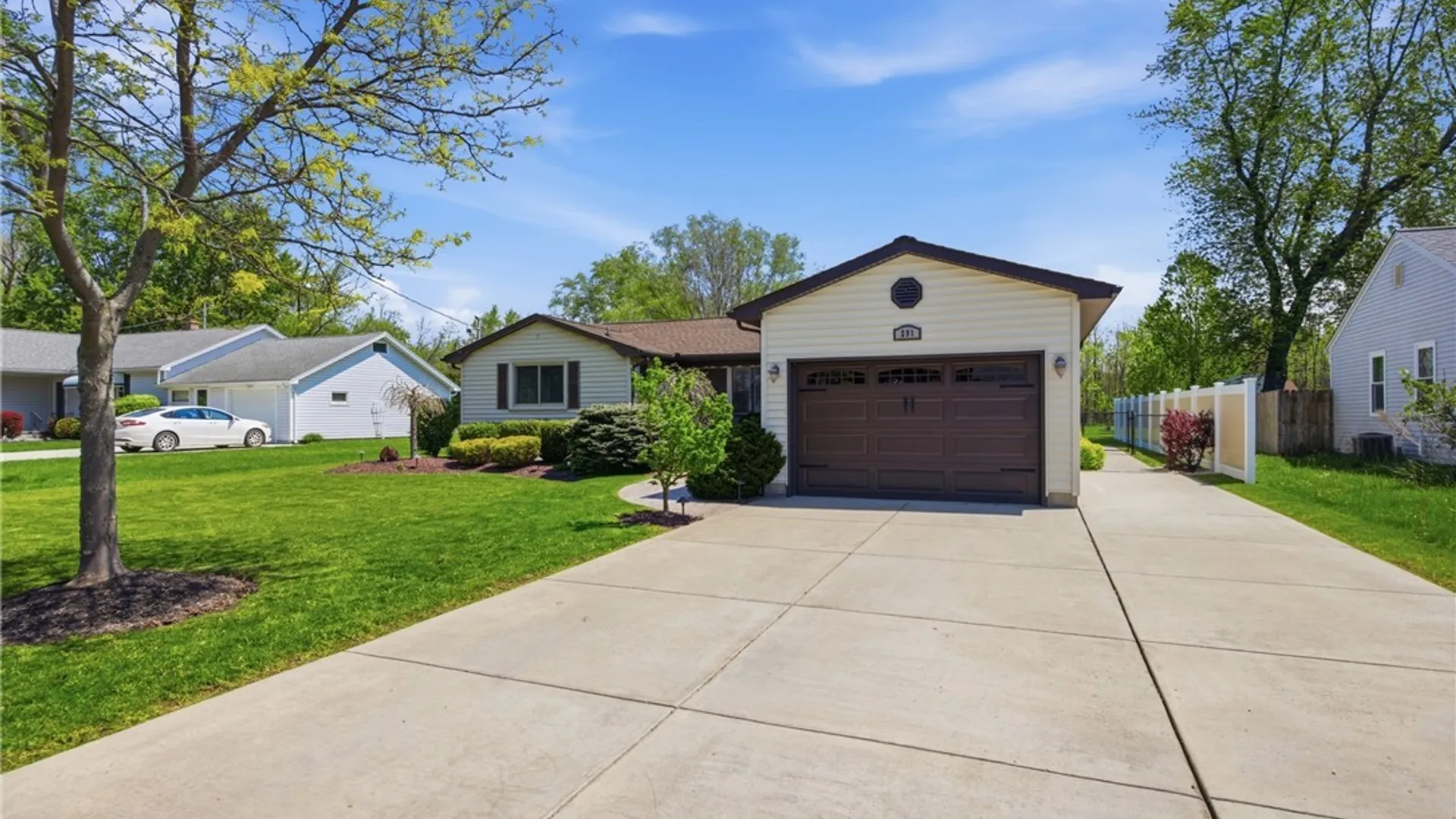 Property at 291 Seneca Place, Lancaster, NY 14086 2