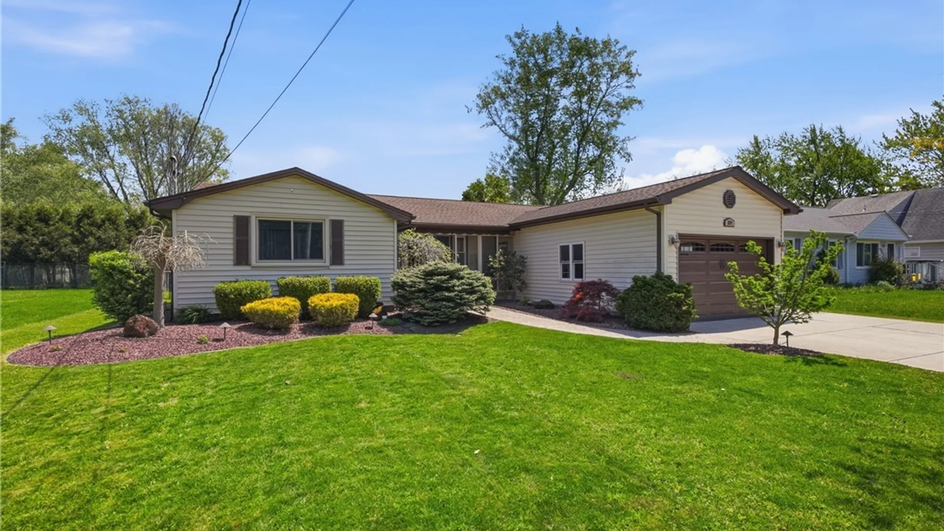 Property at 291 Seneca Place, Lancaster, NY 14086 3