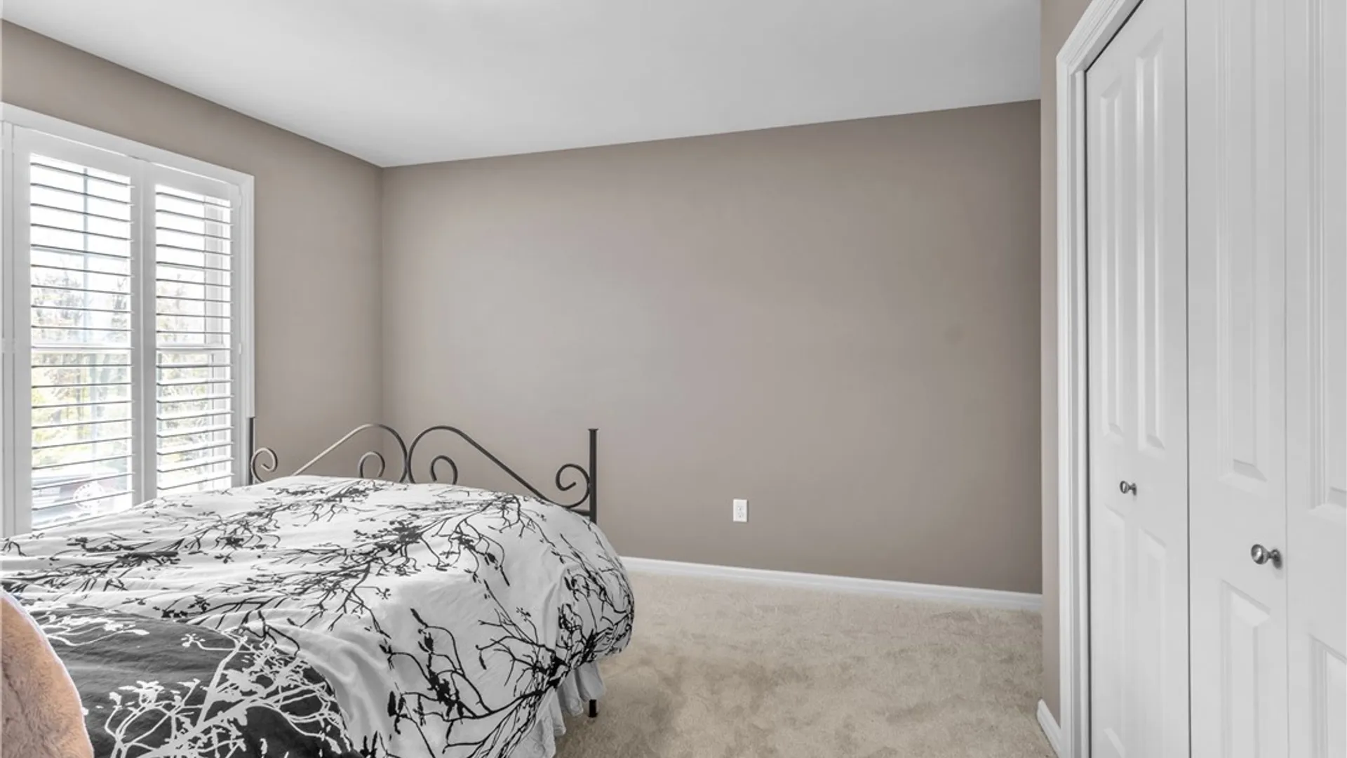 Property at 6 Hidden Oak Court, Orchard Park, NY 14127 38