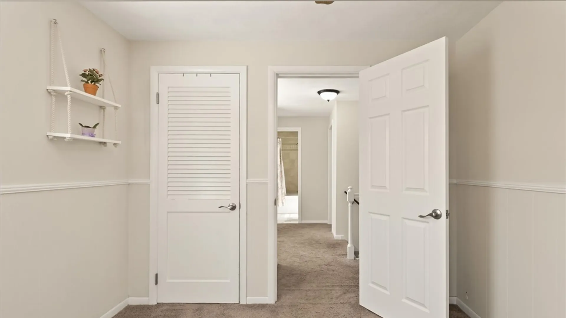 Property at 19 Kingsberry Drive, Greece, NY 14626 25