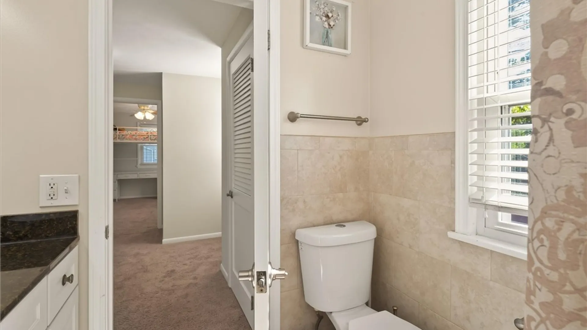 Property at 19 Kingsberry Drive, Greece, NY 14626 34