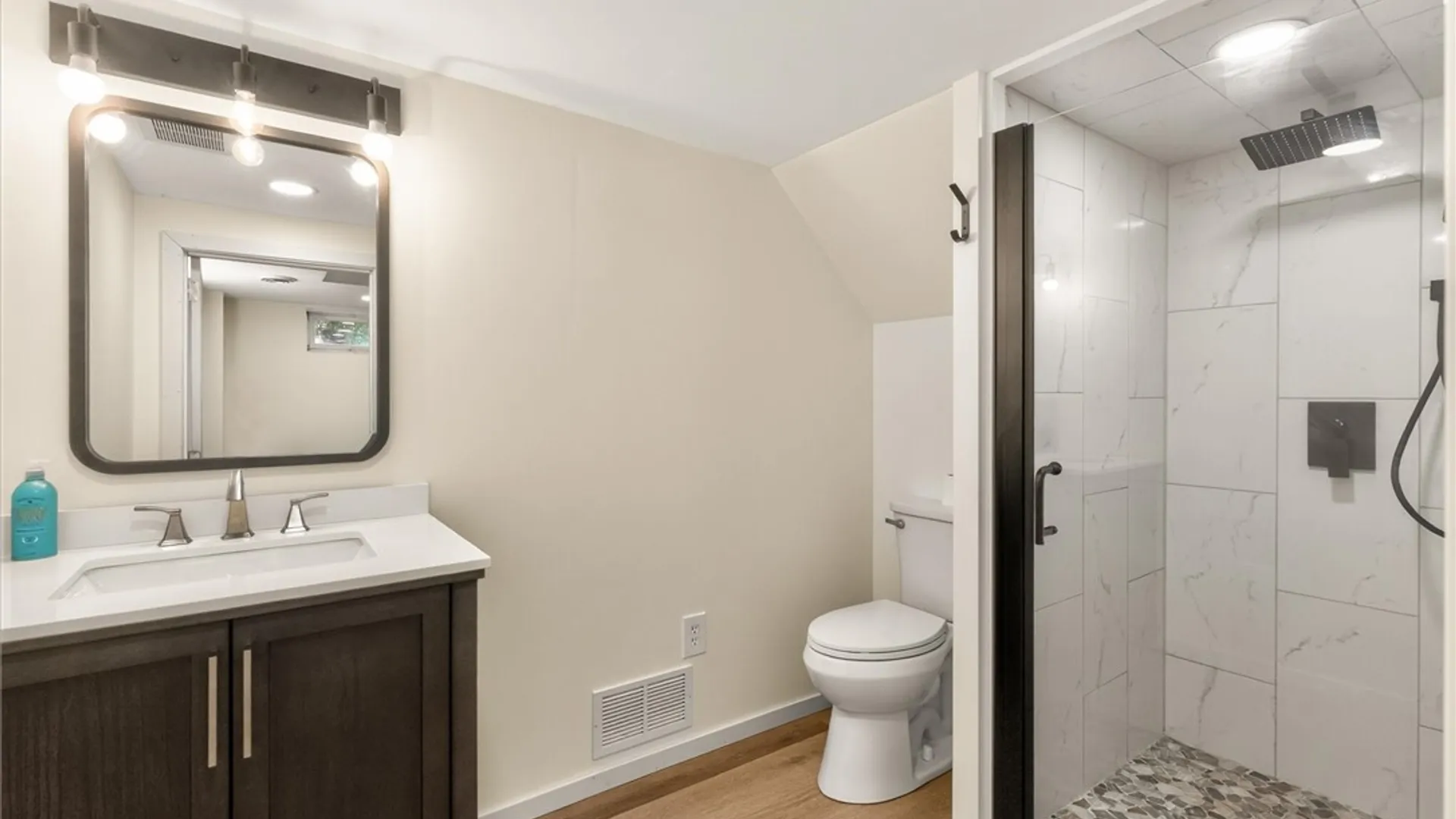 Property at 19 Kingsberry Drive, Greece, NY 14626 39