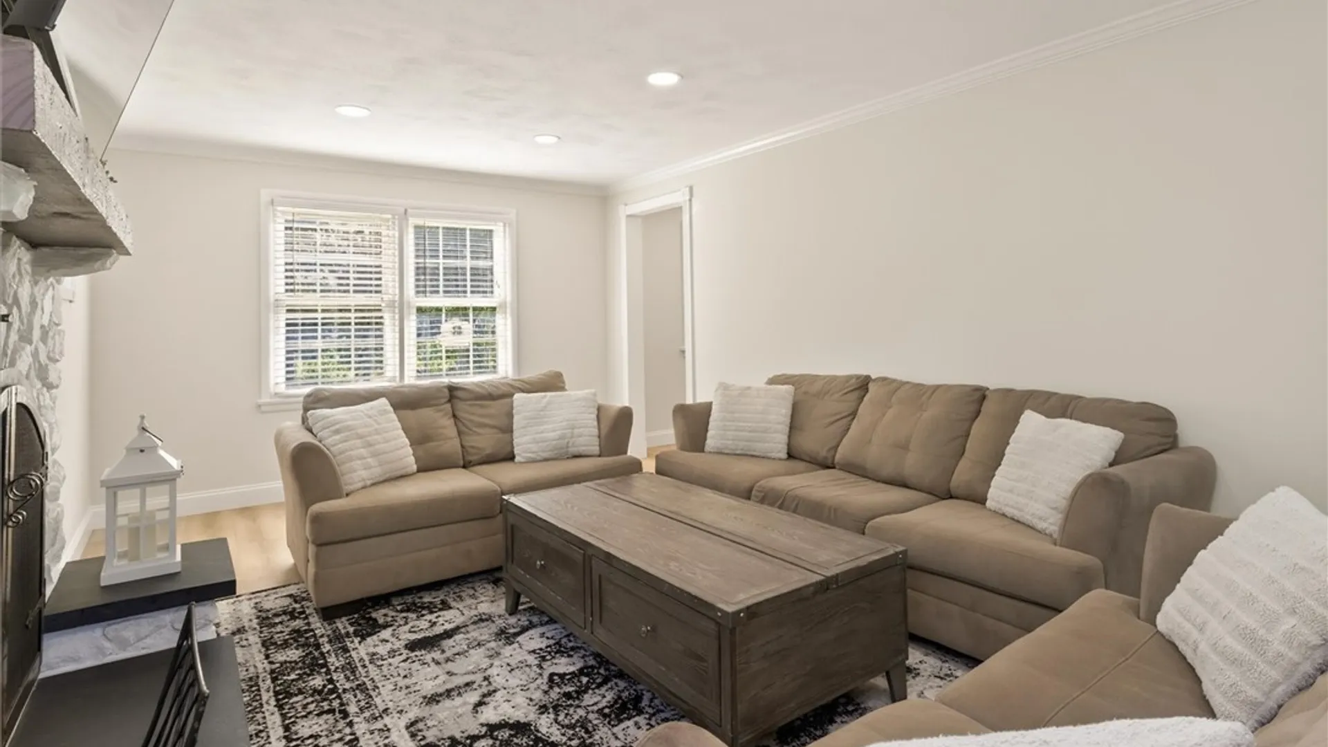 Property at 19 Kingsberry Drive, Greece, NY 14626 6