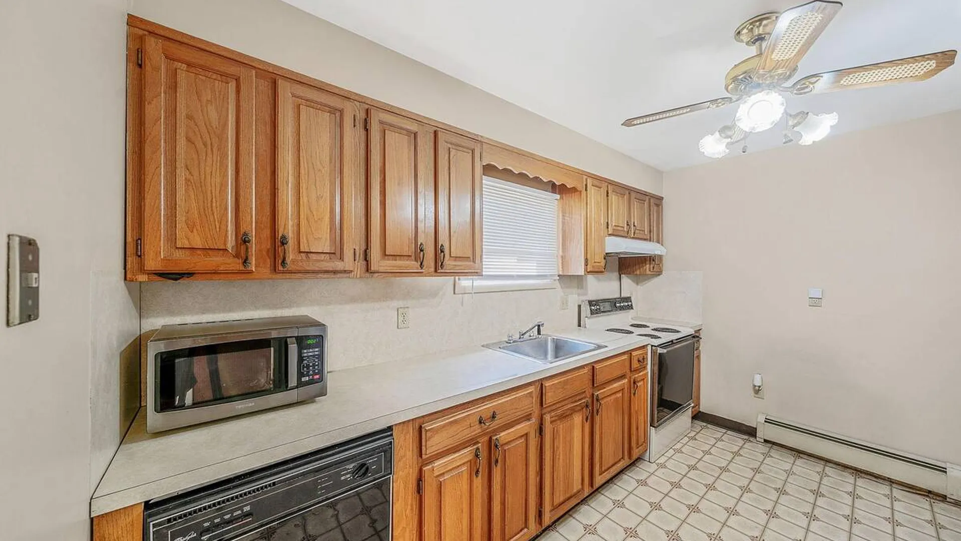 Property at 2 Roberts Avenue, Mastic Beach, NY 11951 13