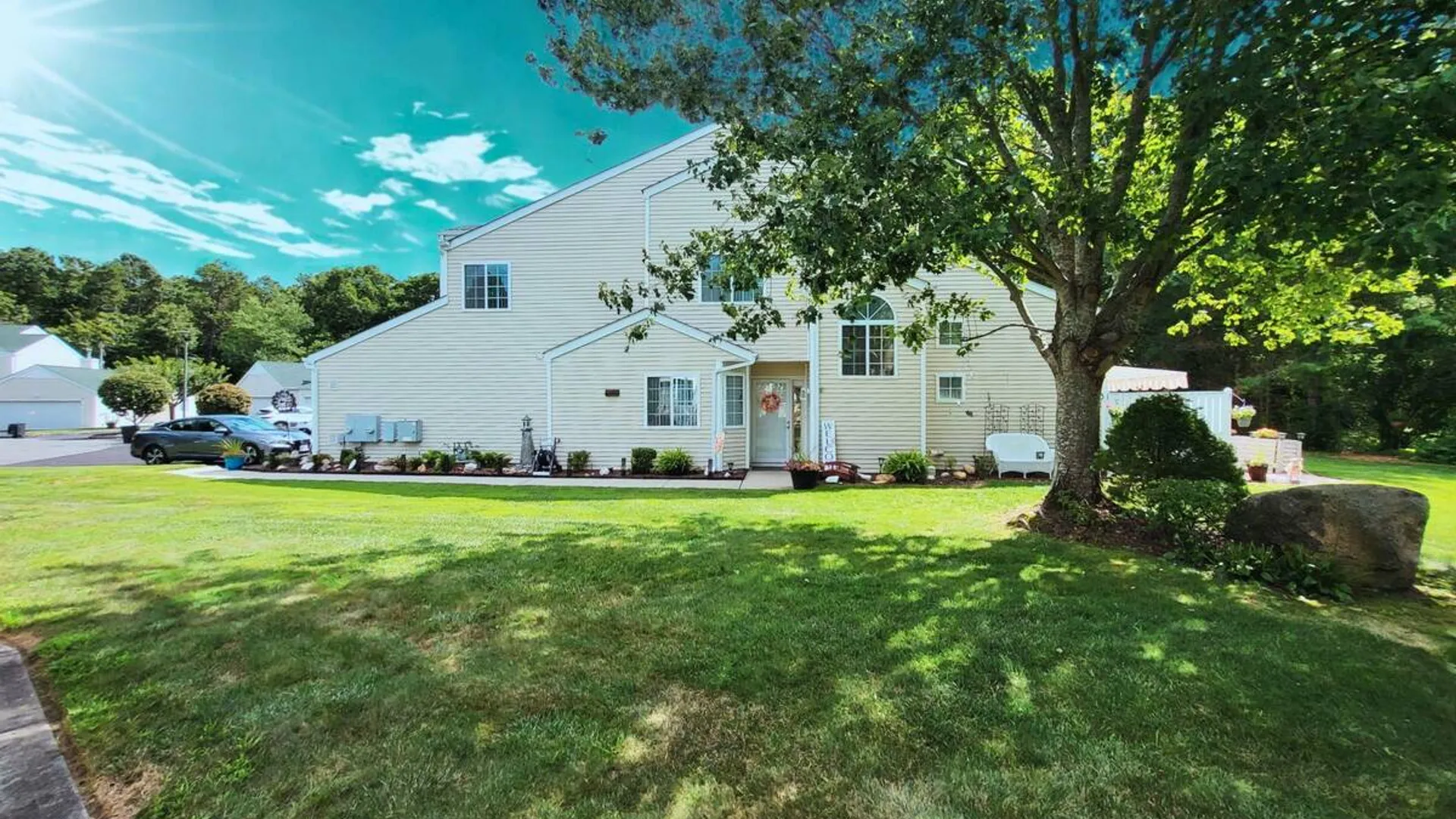 Property at 142 Farm House Court, Manorville, NY 11949 3