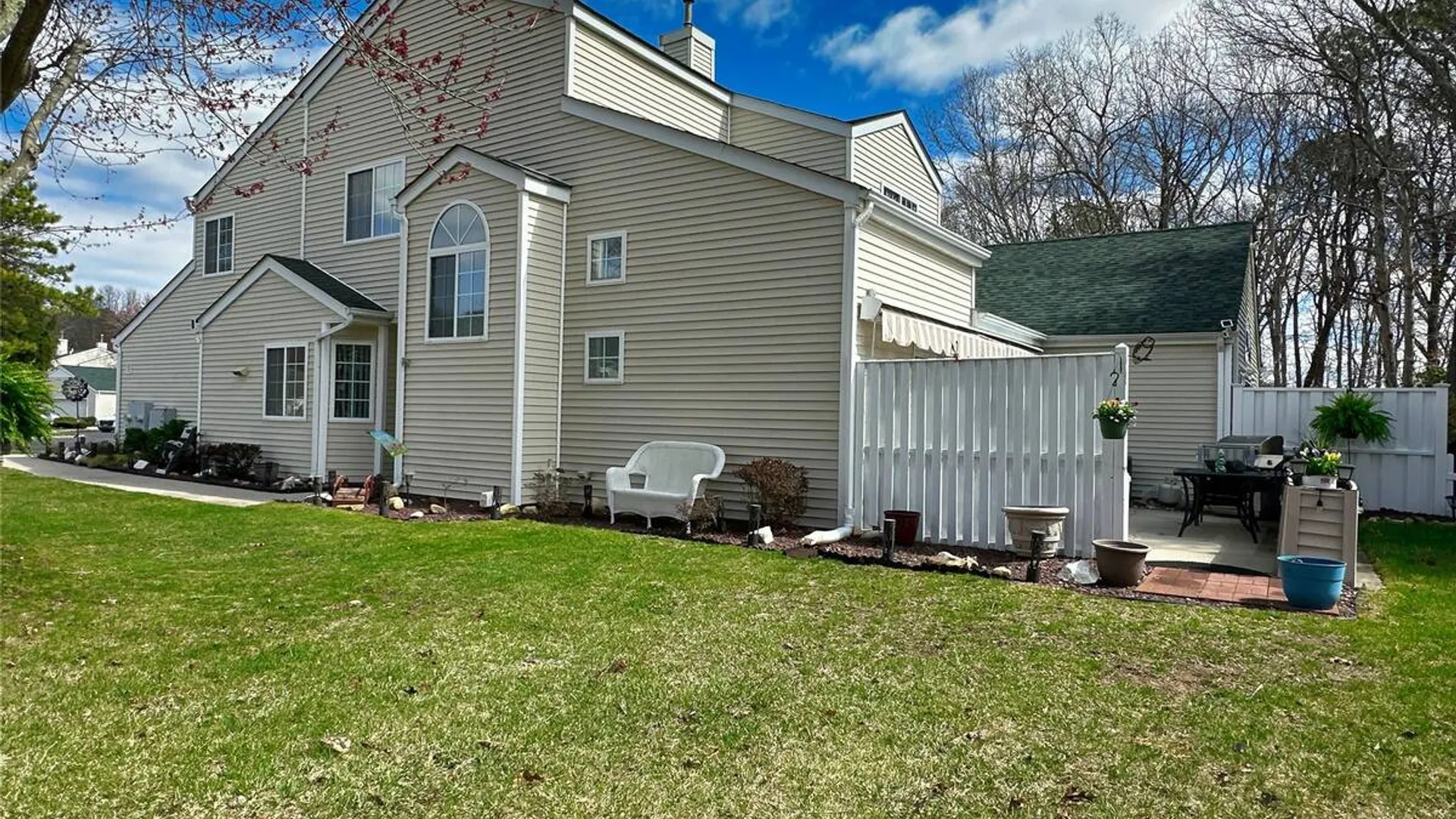 Property at 142 Farm House Court, Manorville, NY 11949 8