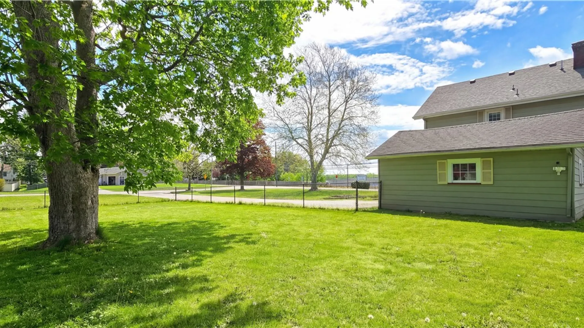 Property at 37 Clinton St, Batavia City, NY 14020 15