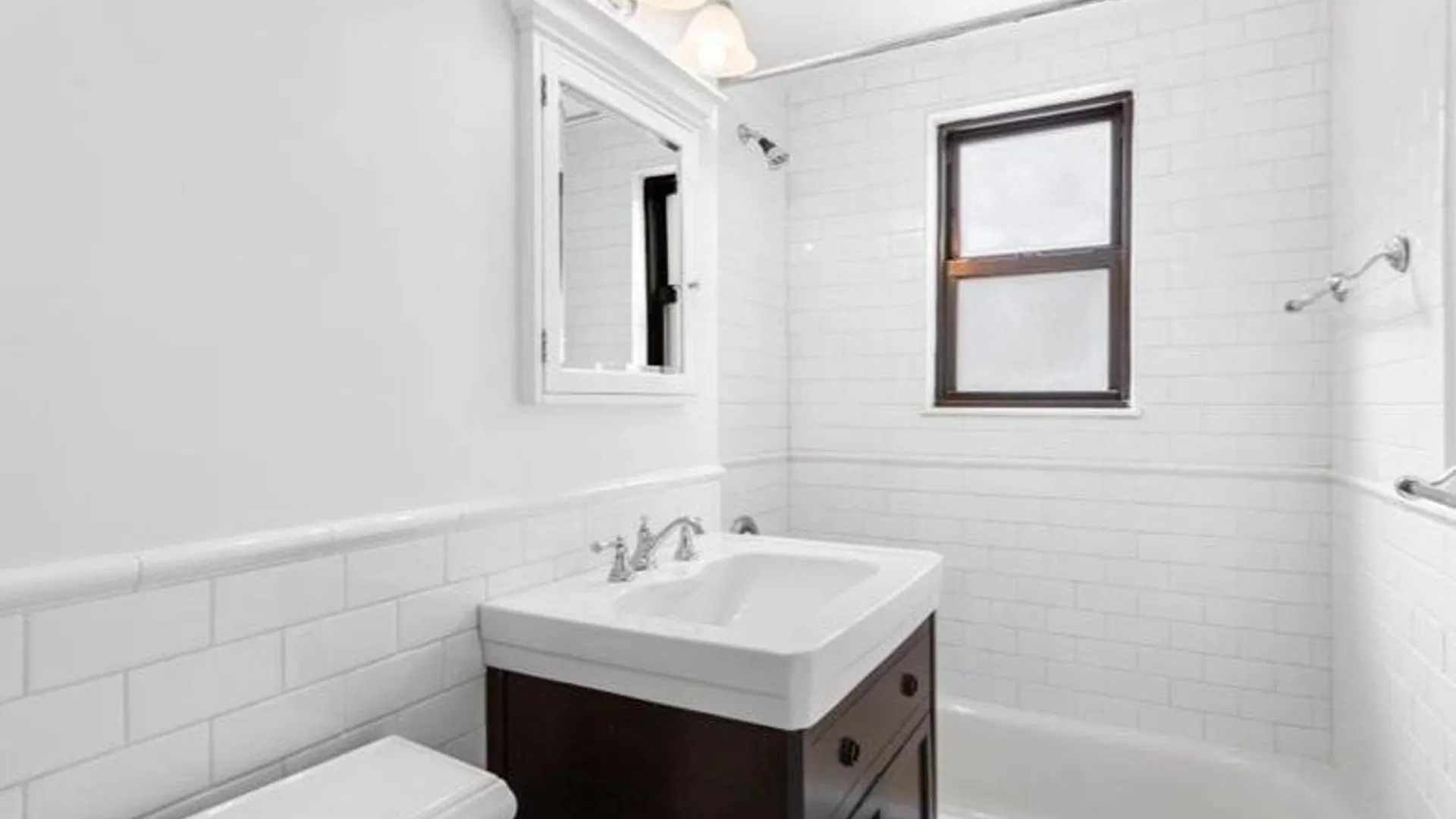 Property at 150 E 56th St, New York, NY 10022 3