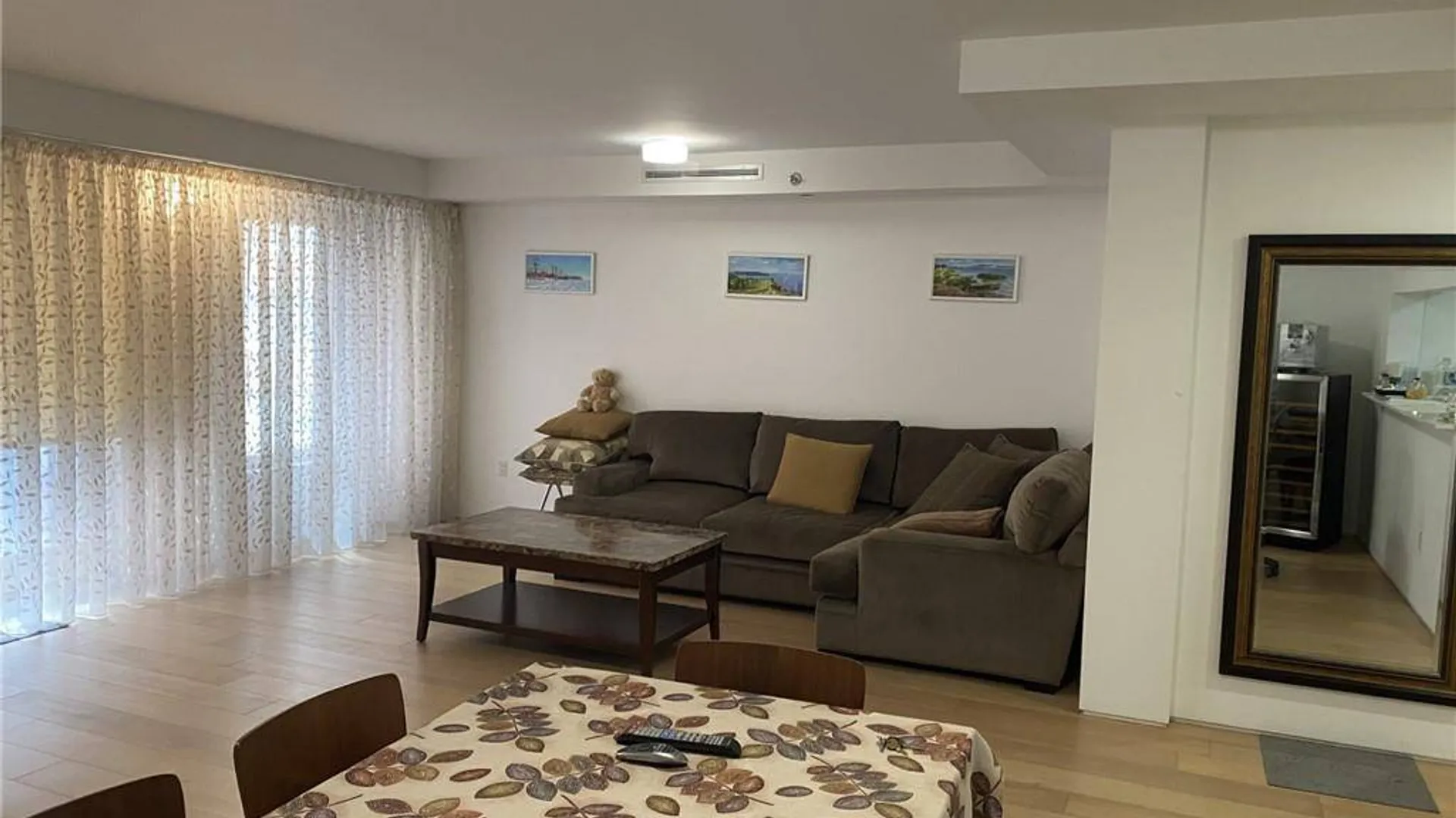 Property at 234 E 70th St, New York, NY 10021 3