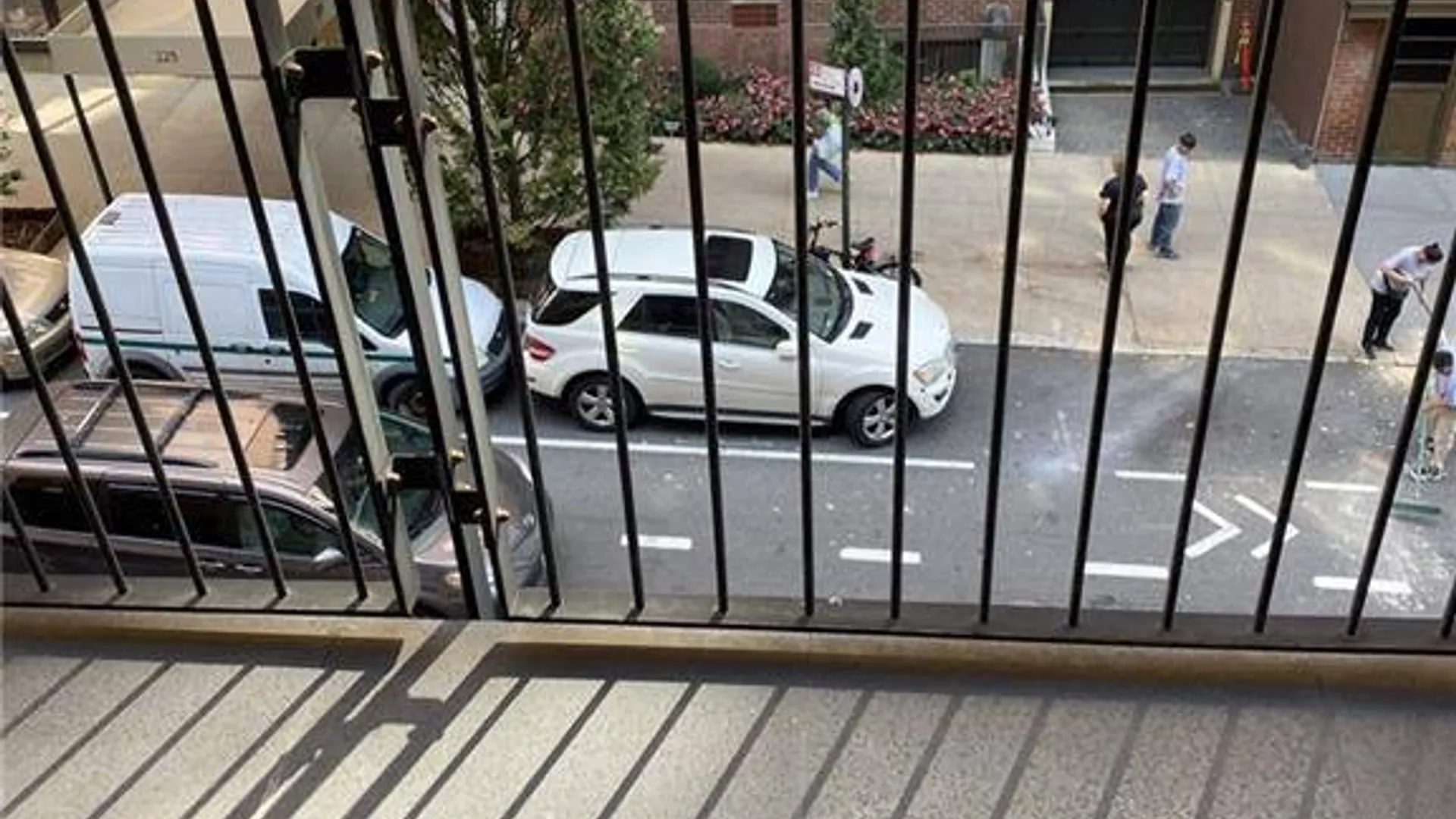 Property at 234 E 70th St, New York, NY 10021 6