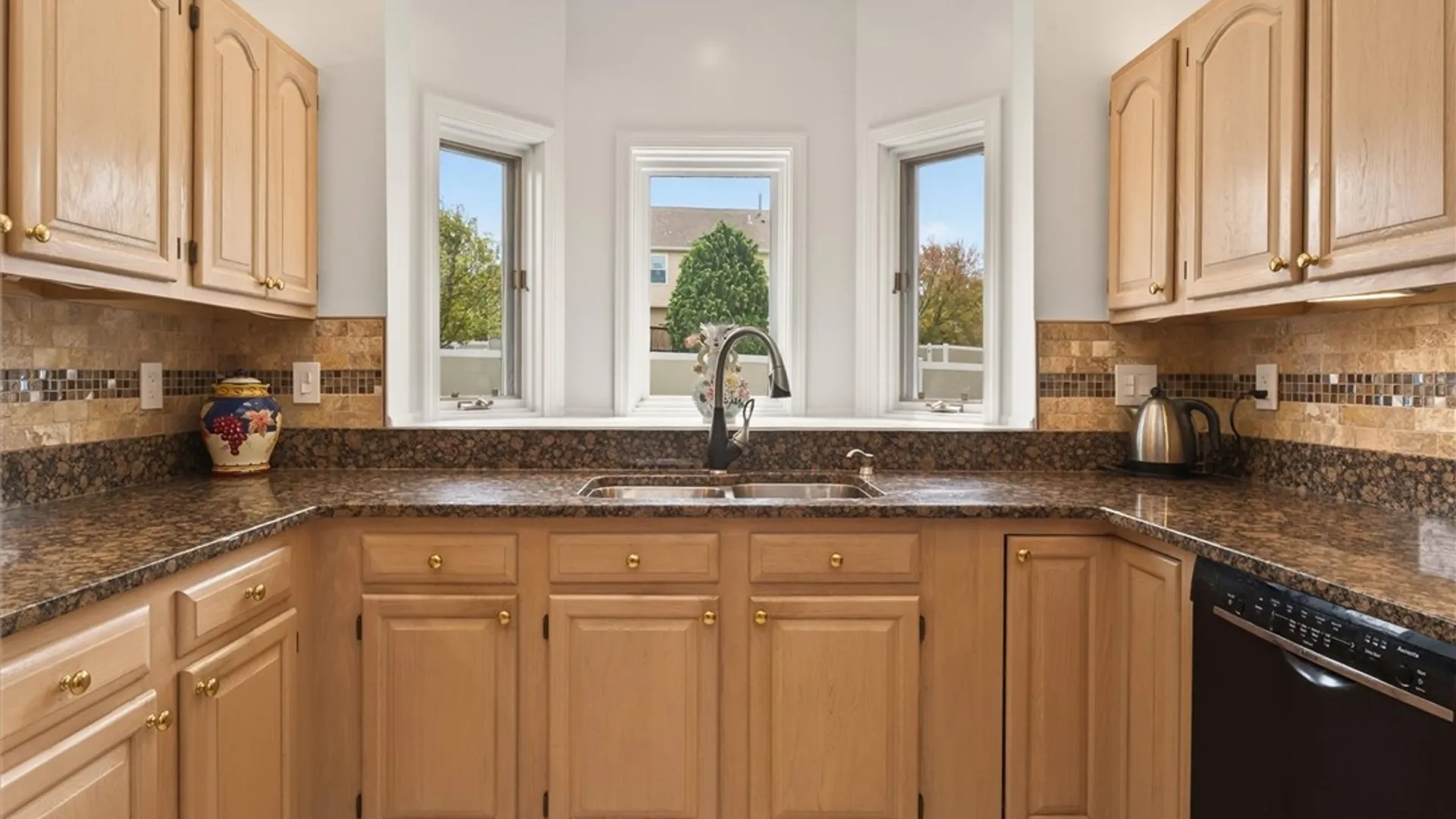 Property at 258 Tumbleweed Drive, Henrietta, NY 14534 16
