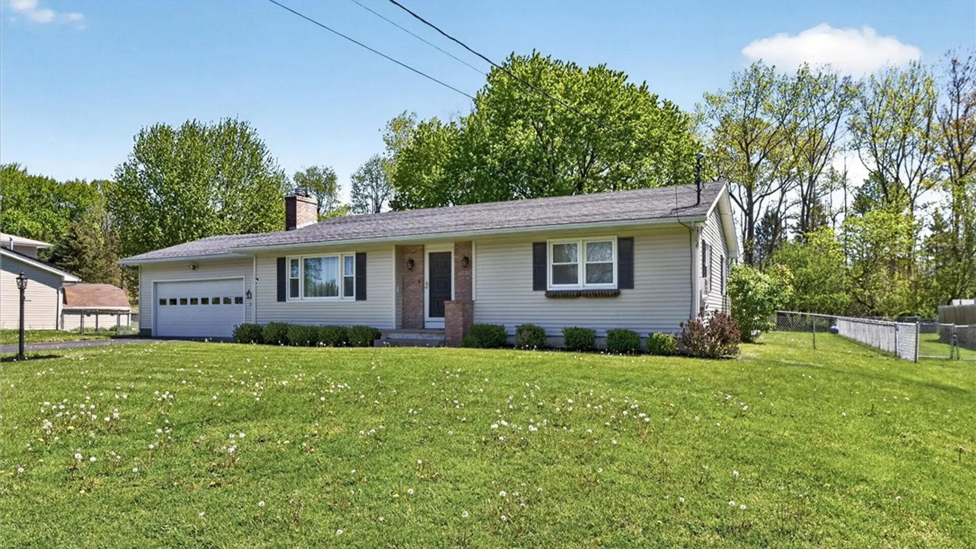 Property at 11 Drumlin Drive, Macedon, NY 14502 2