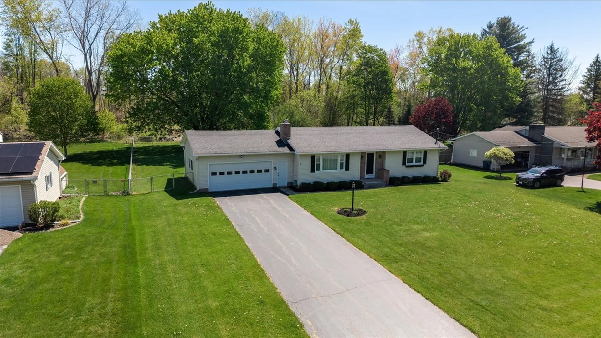 Property at 11 Drumlin Drive, Macedon, NY 14502 5
