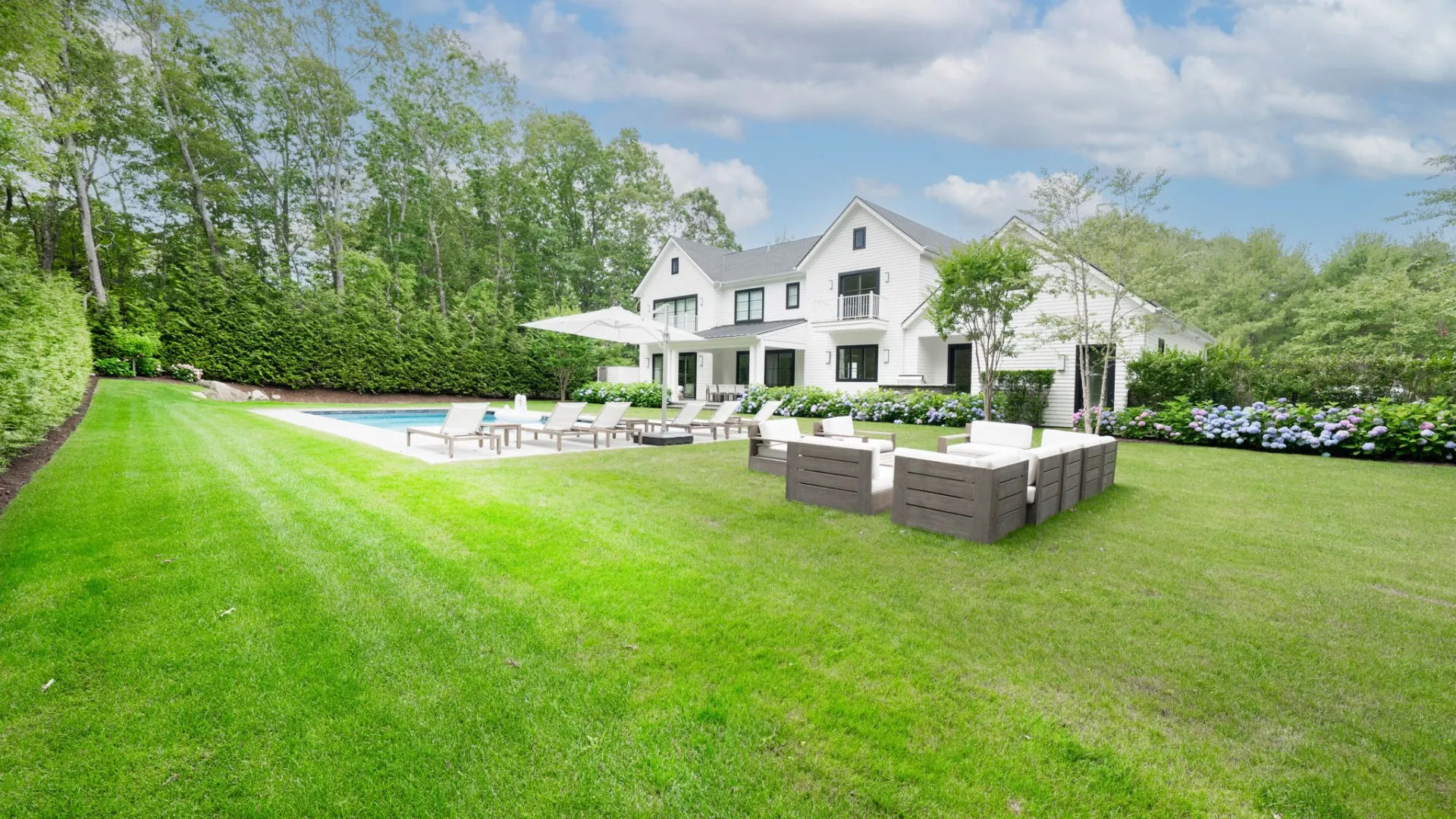 Property at 5 Rogers Court, Sag Harbor, NY 11963 3