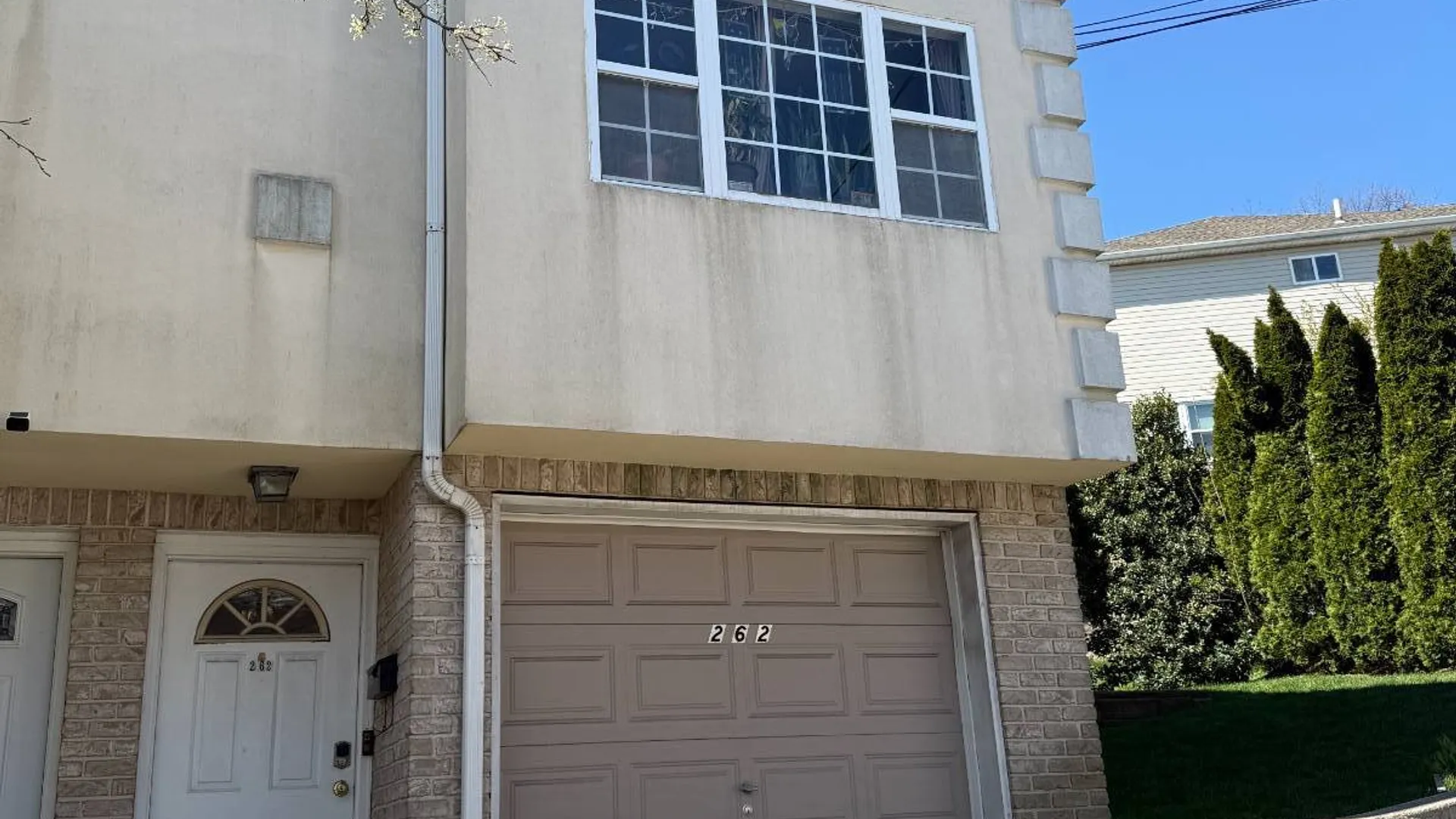 Property at 262 Ward Ave, Staten Island, NY 10304 2