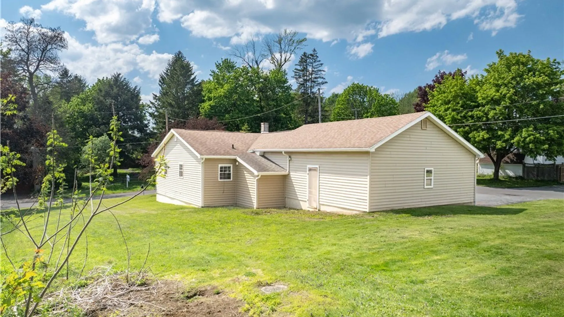Property at 421 N Sixth Street, Fulton, NY 13069 4