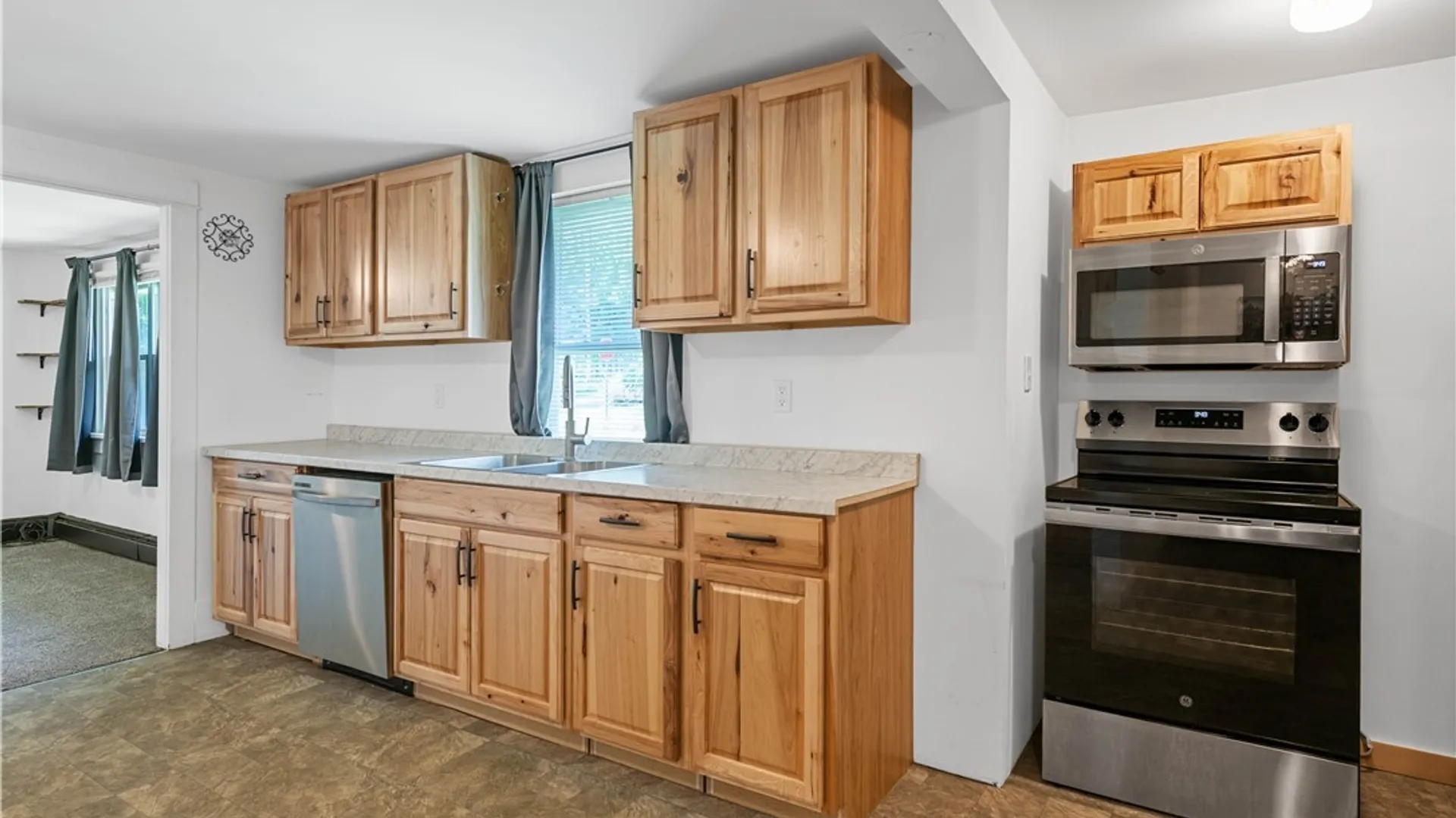 Property at 421 N Sixth Street, Fulton, NY 13069 9
