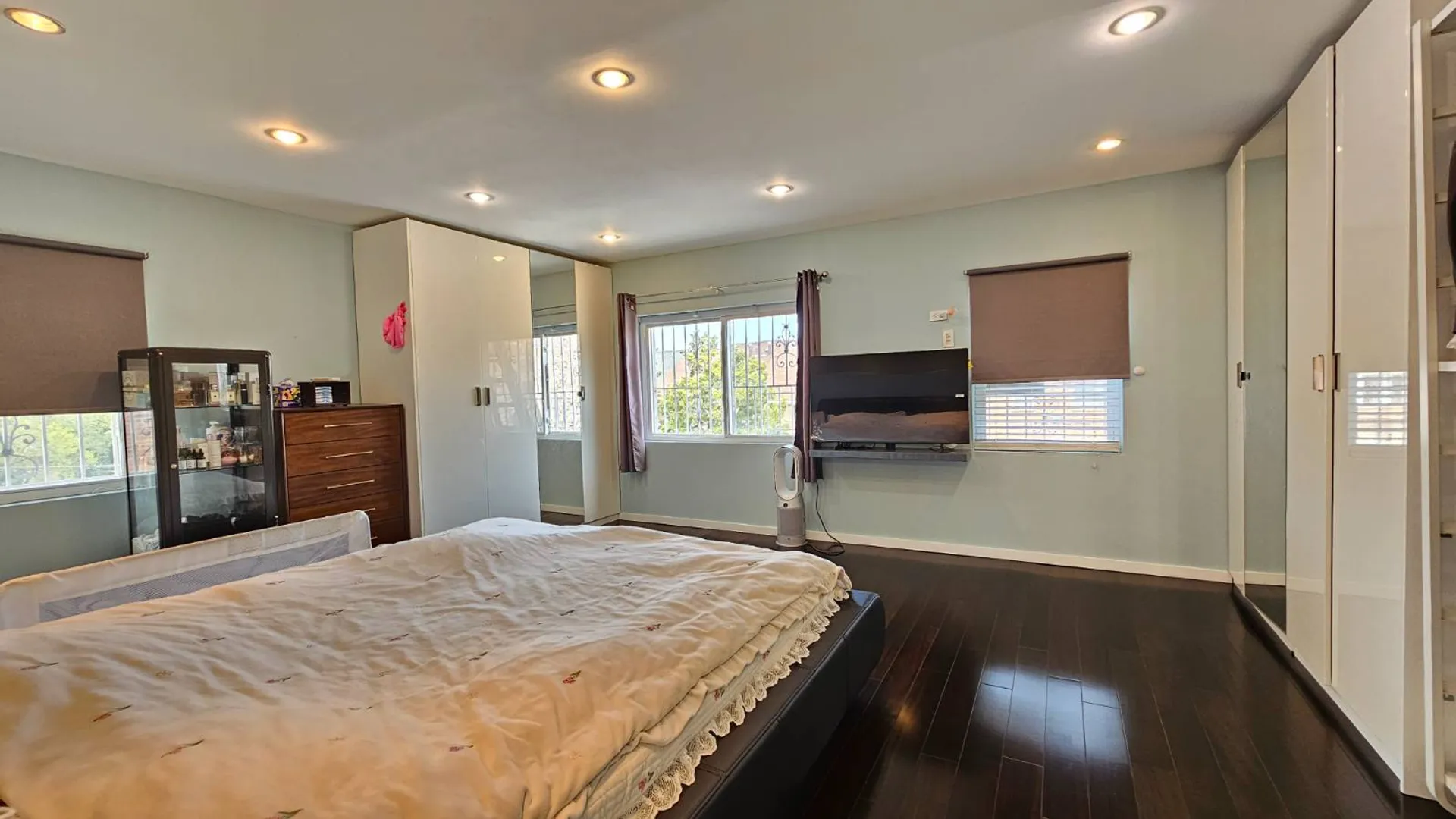 Property at 240-25 67th, Douglaston, NY 11362 17