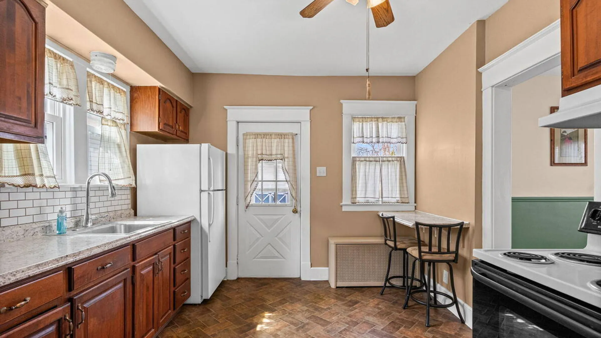 Property at 1053 Garner Avenue, Schenectady, NY 12309 15