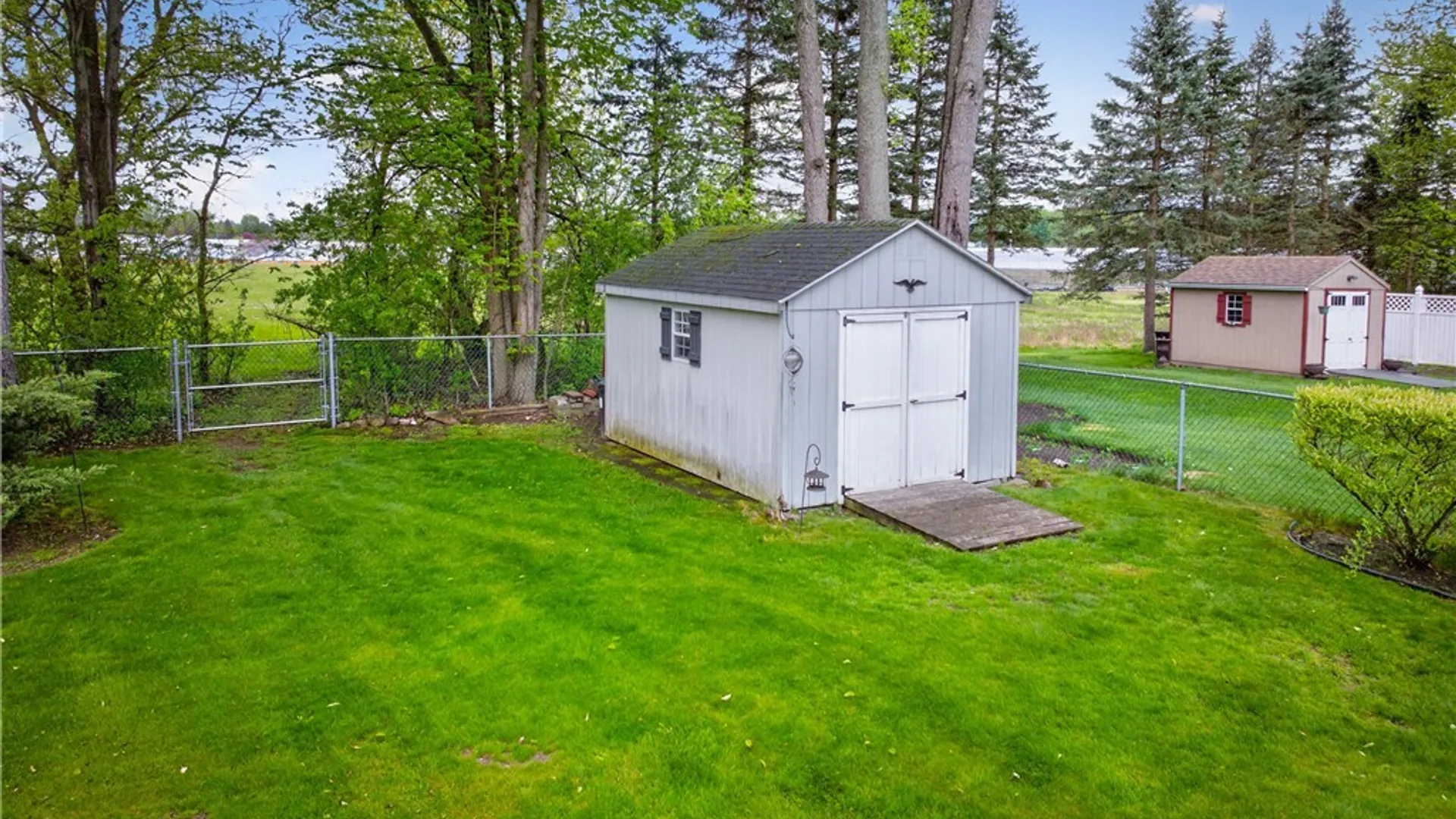 Property at 450 Dorsey Lane, Utica, NY 13502 10