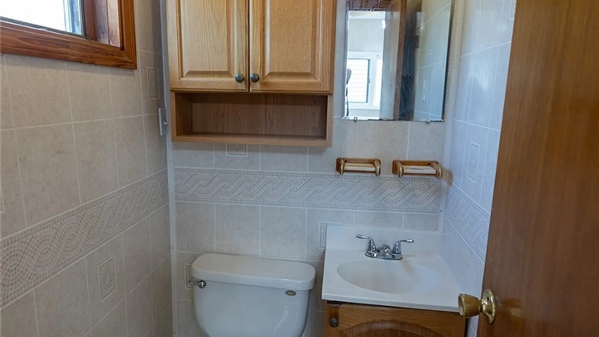 Property at 107 Wilmore Place, Syracuse, NY 13208 13