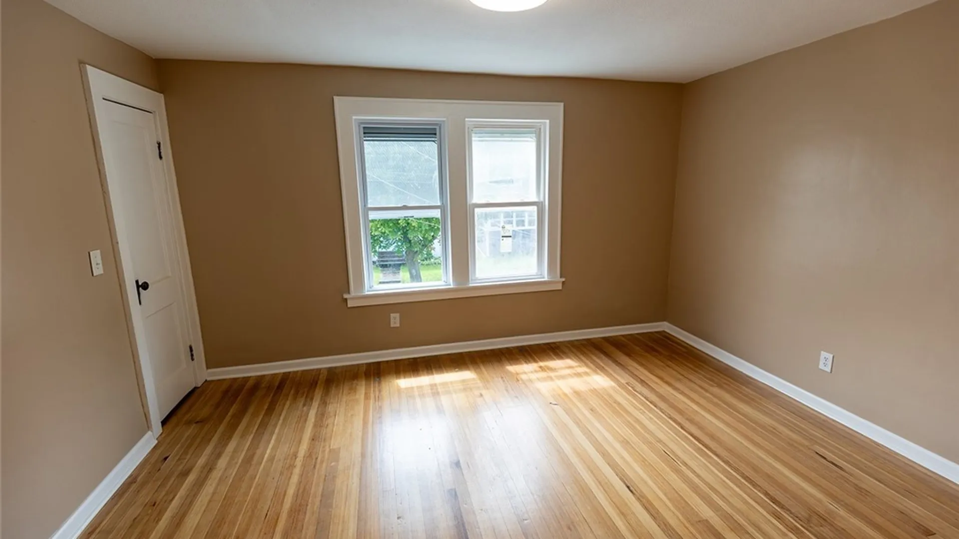 Property at 107 Wilmore Place, Syracuse, NY 13208 16