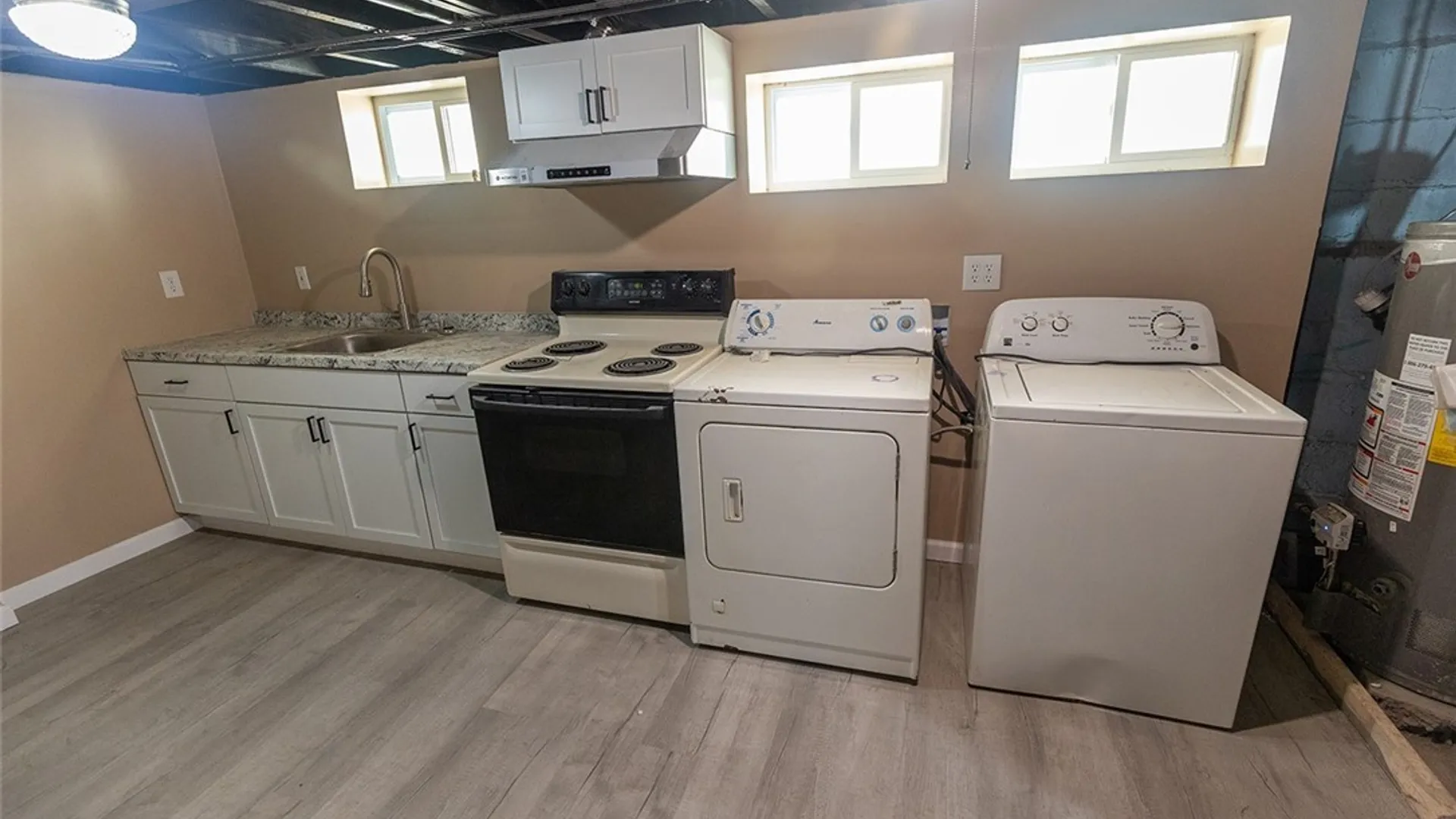 Property at 107 Wilmore Place, Syracuse, NY 13208 27