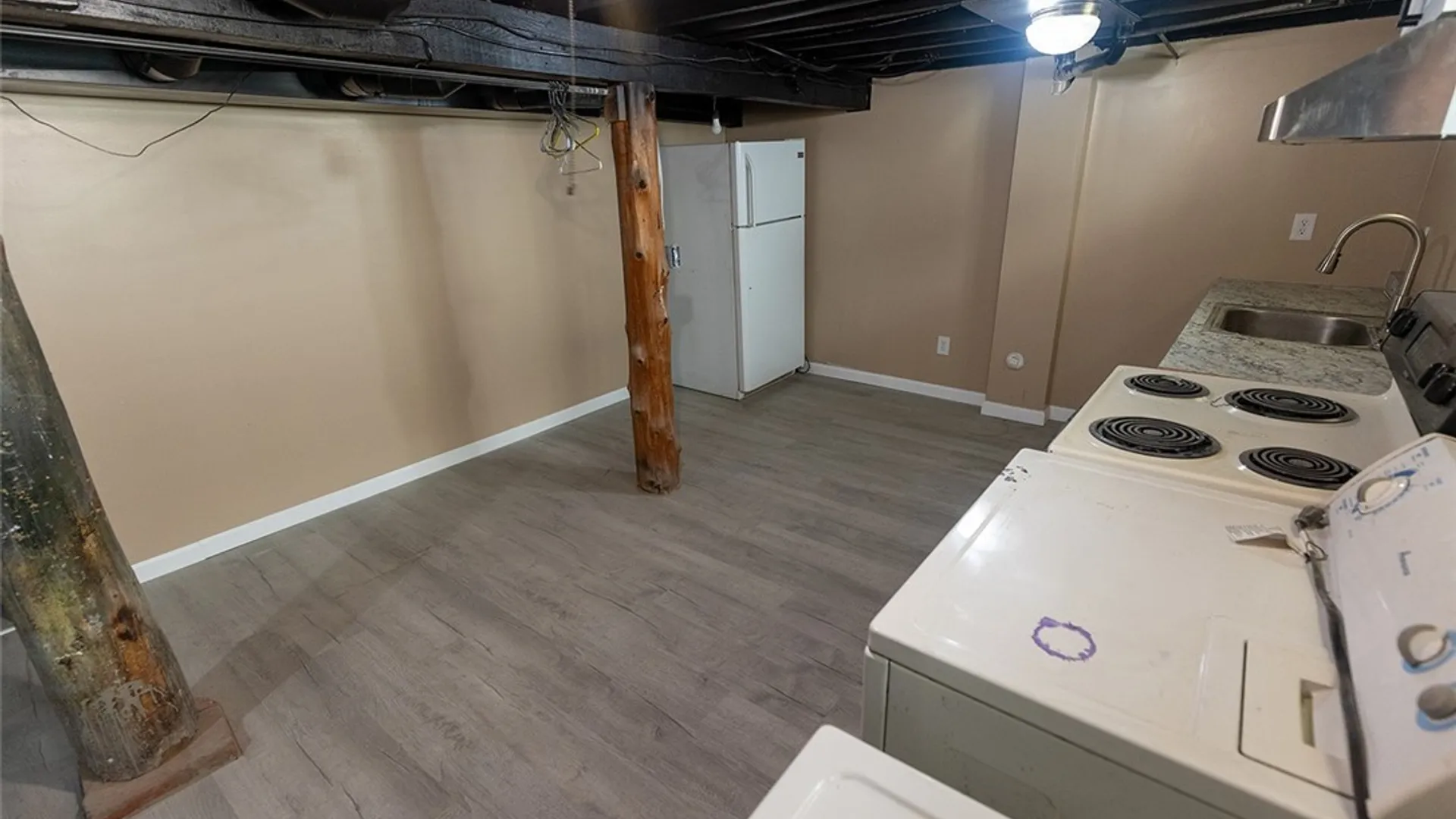 Property at 107 Wilmore Place, Syracuse, NY 13208 28