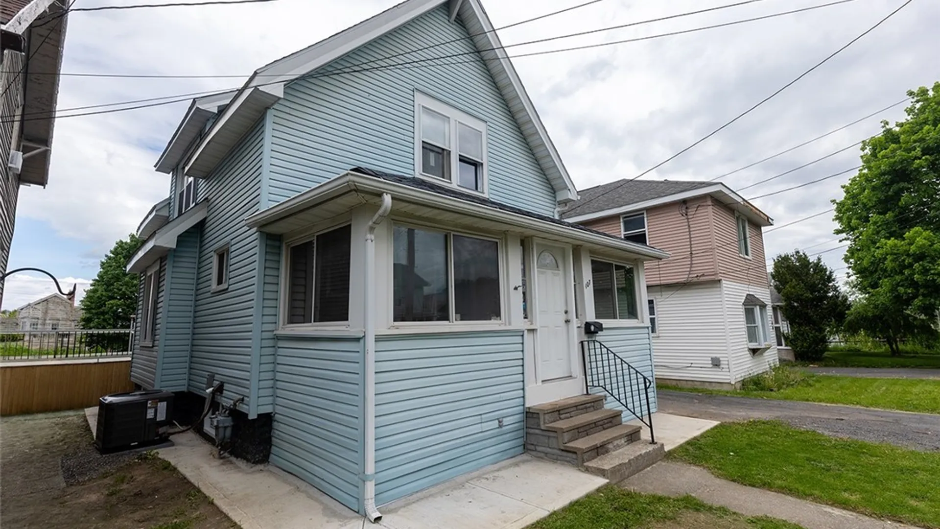 Property at 107 Wilmore Place, Syracuse, NY 13208 3