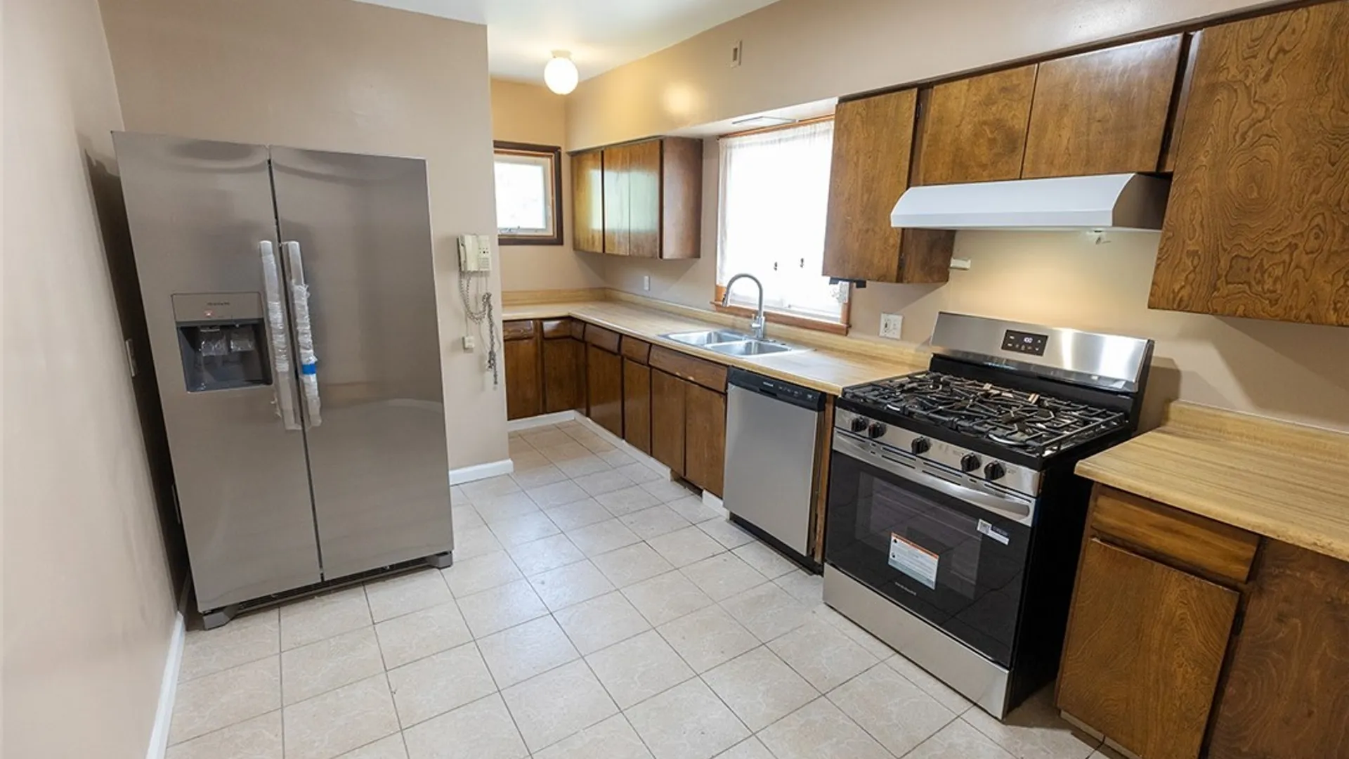 Property at 107 Wilmore Place, Syracuse, NY 13208 9