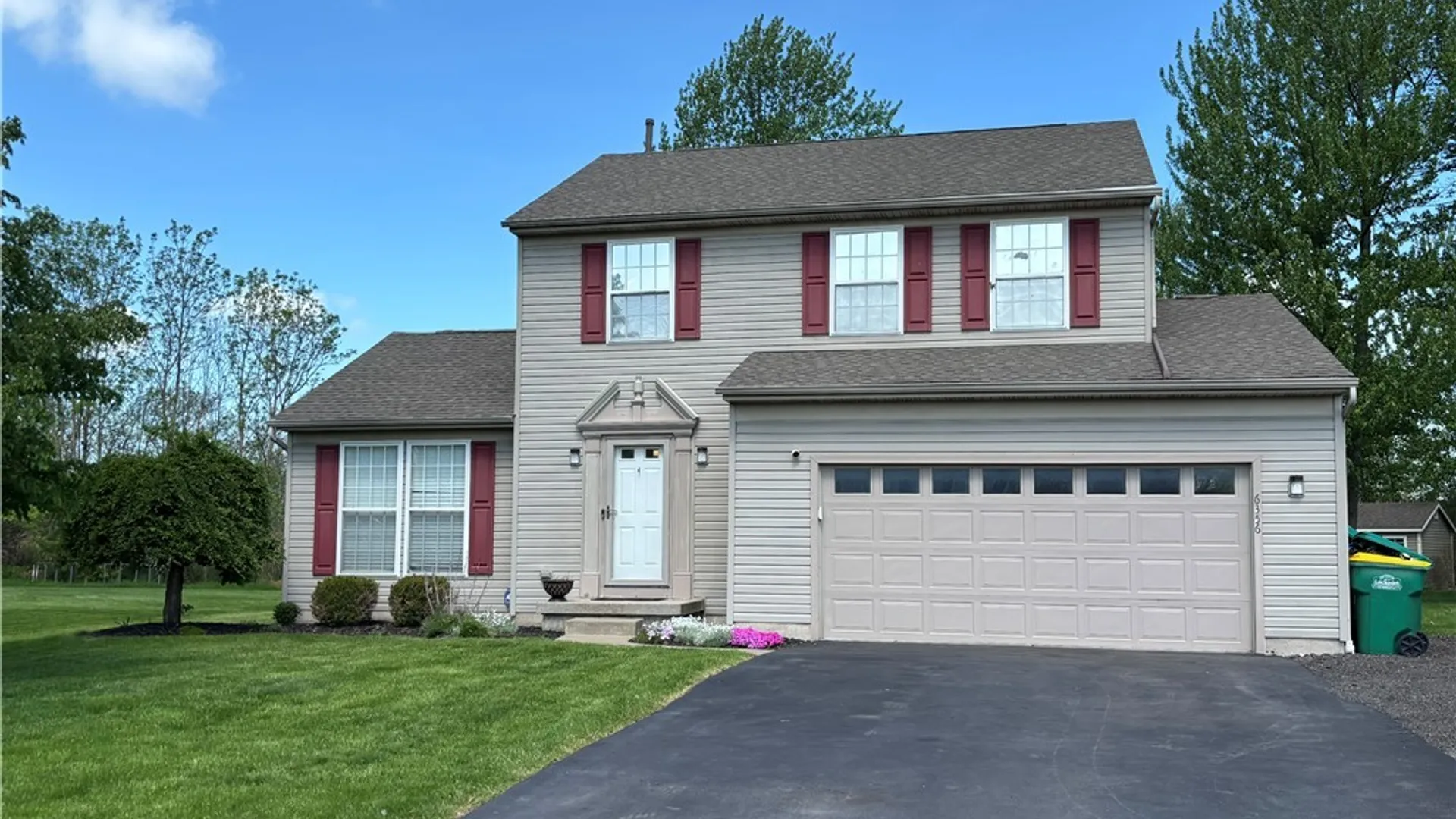 Property at 6356 Heritage Point, Lockport Town, NY 14094 2