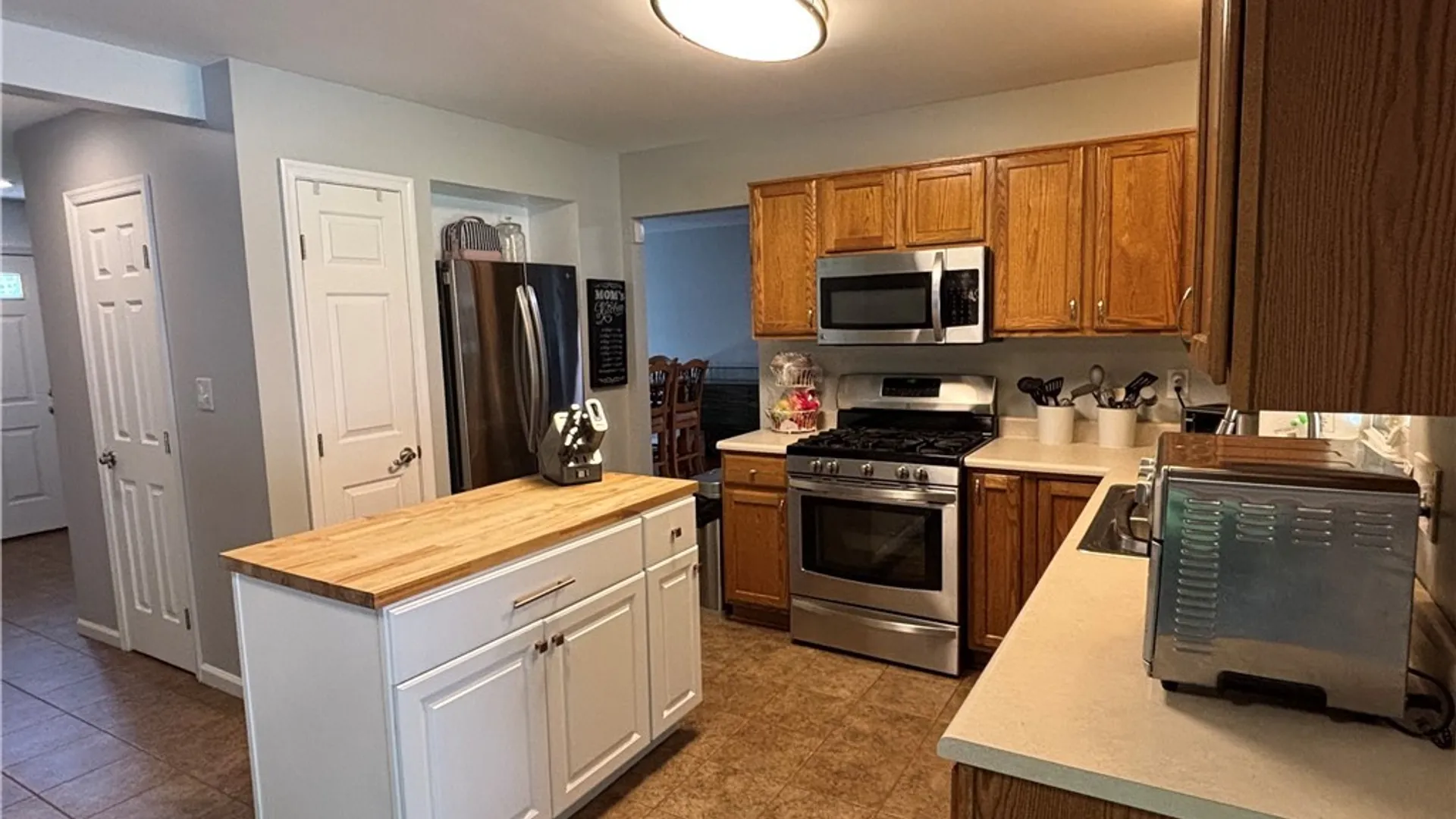 Property at 6356 Heritage Point, Lockport Town, NY 14094 7