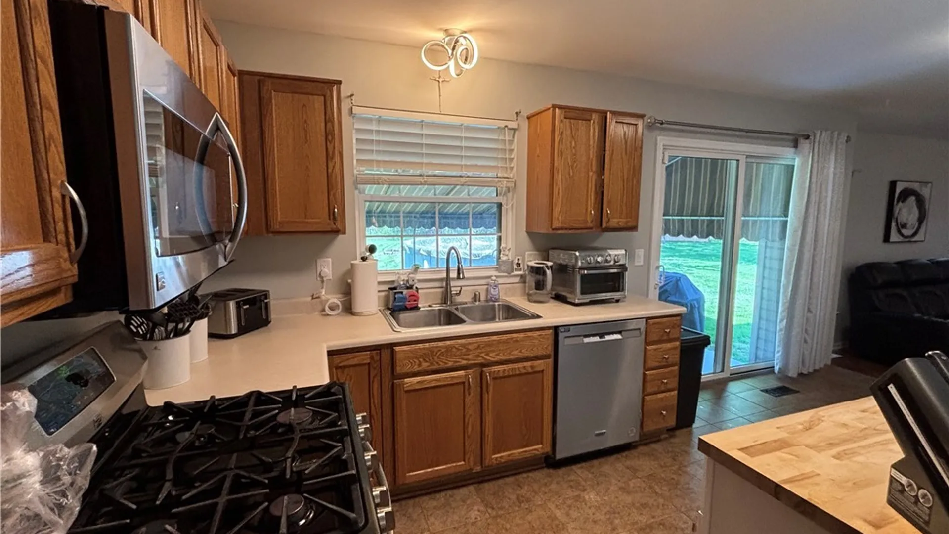 Property at 6356 Heritage Point, Lockport Town, NY 14094 8