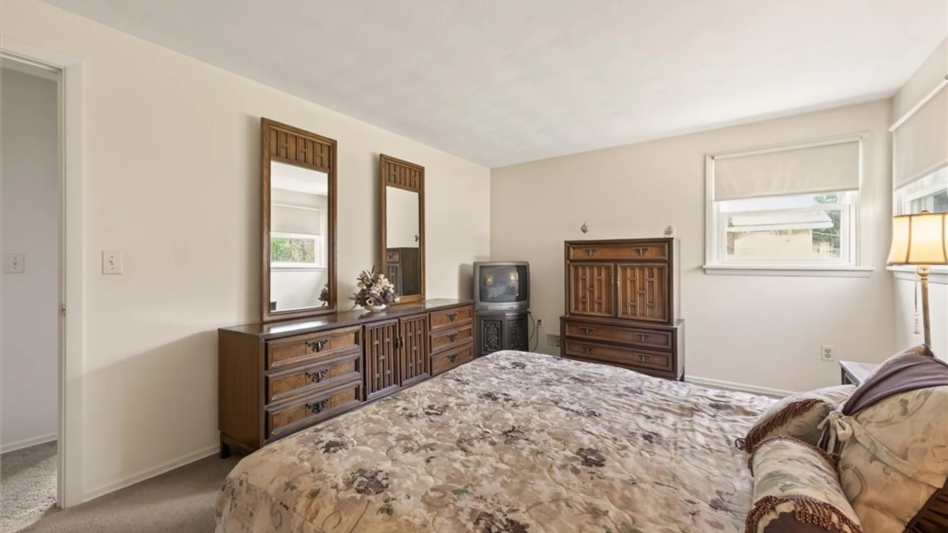 Property at 47 Bambi Lane, Gates, NY 14624 28