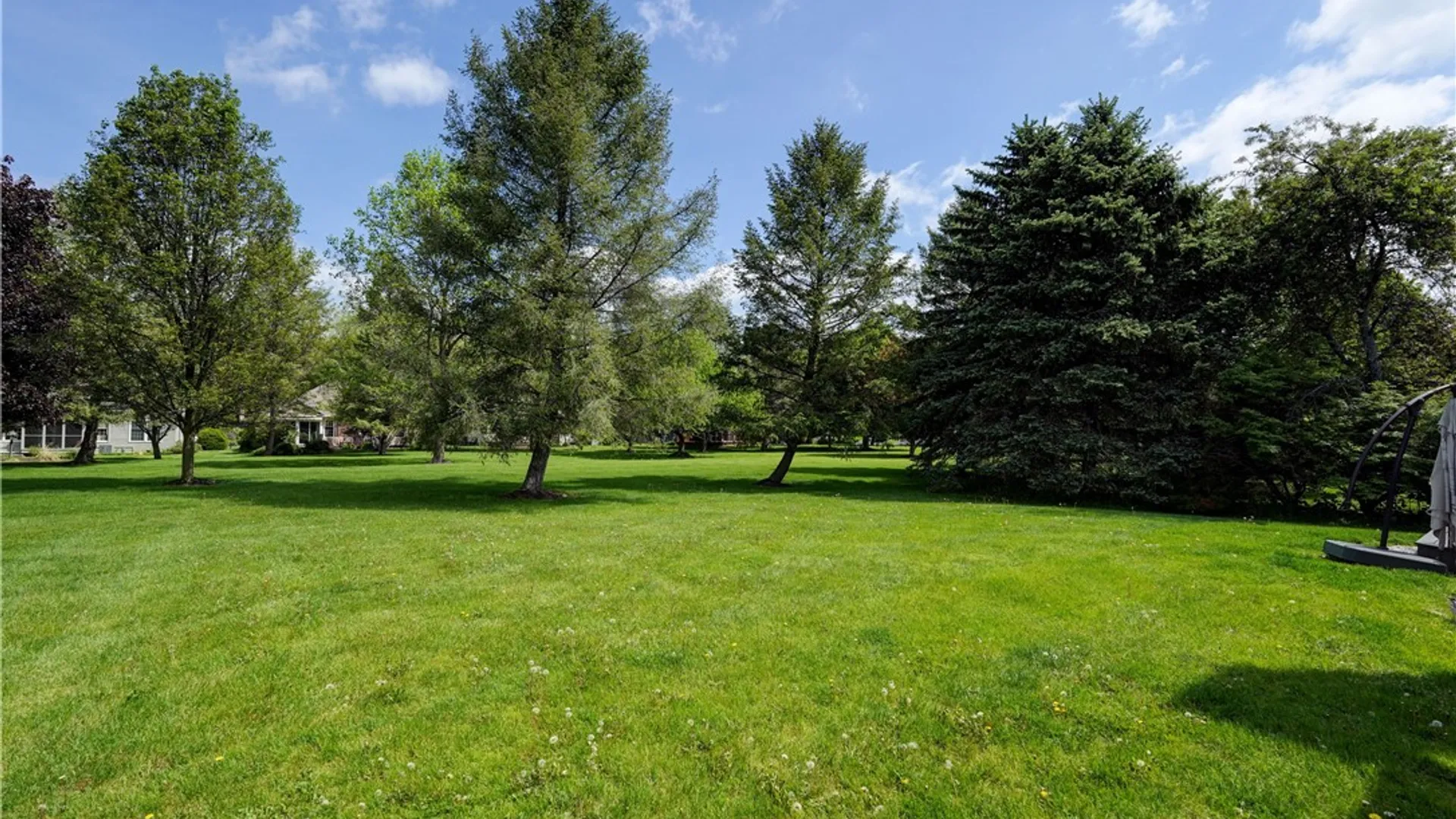 Property at 48 Hampshire Lane, Mendon, NY 14506 4