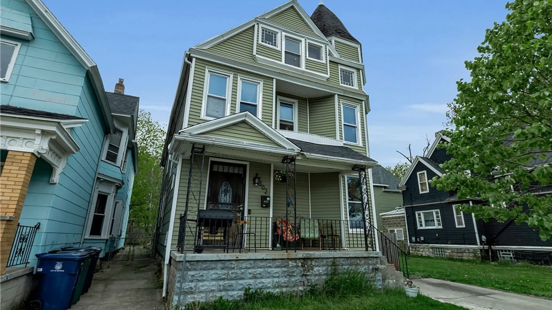 Property at 302 Massachusetts Avenue, Buffalo, NY 14213 3
