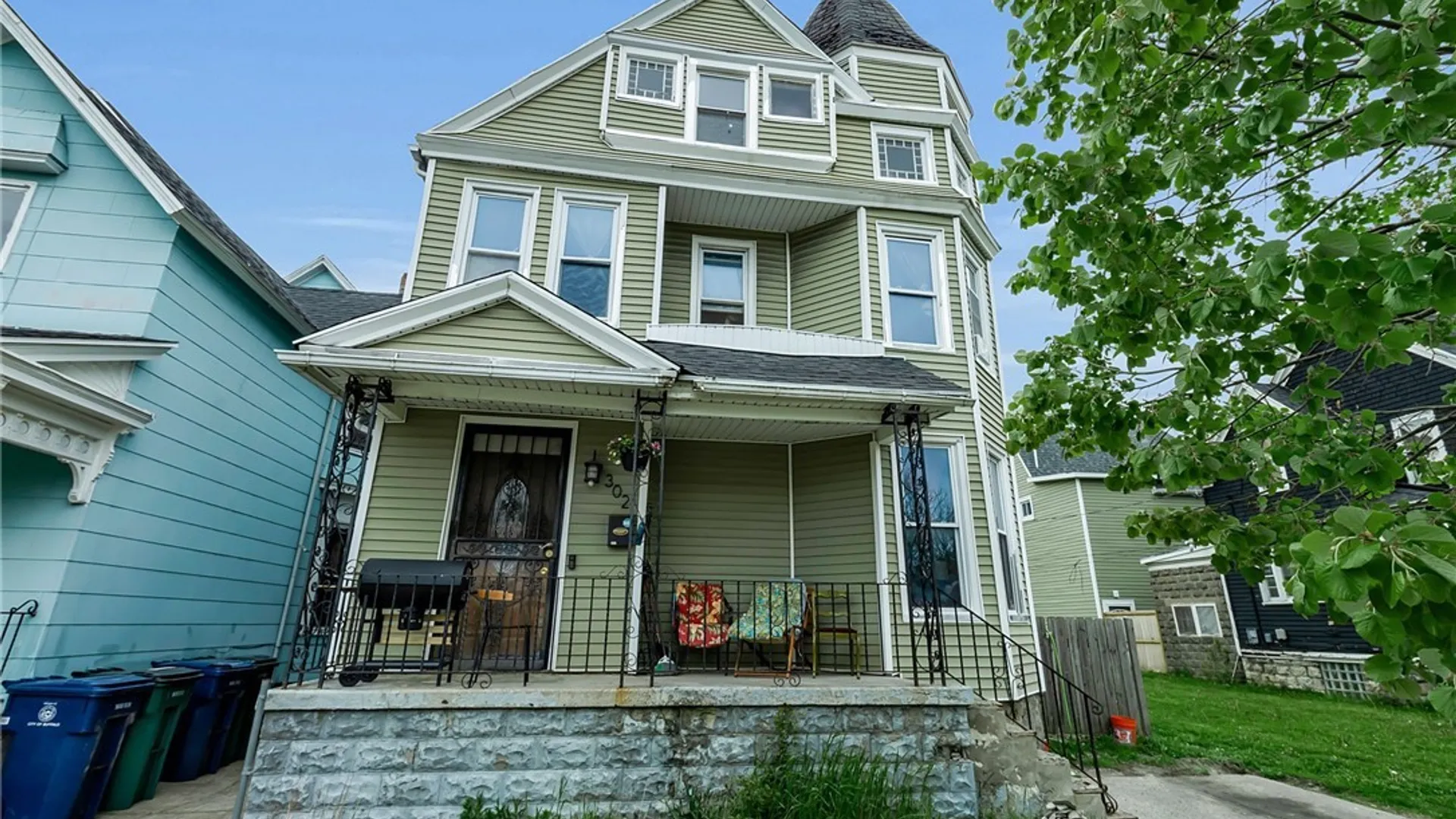 Property at 302 Massachusetts Avenue, Buffalo, NY 14213 4