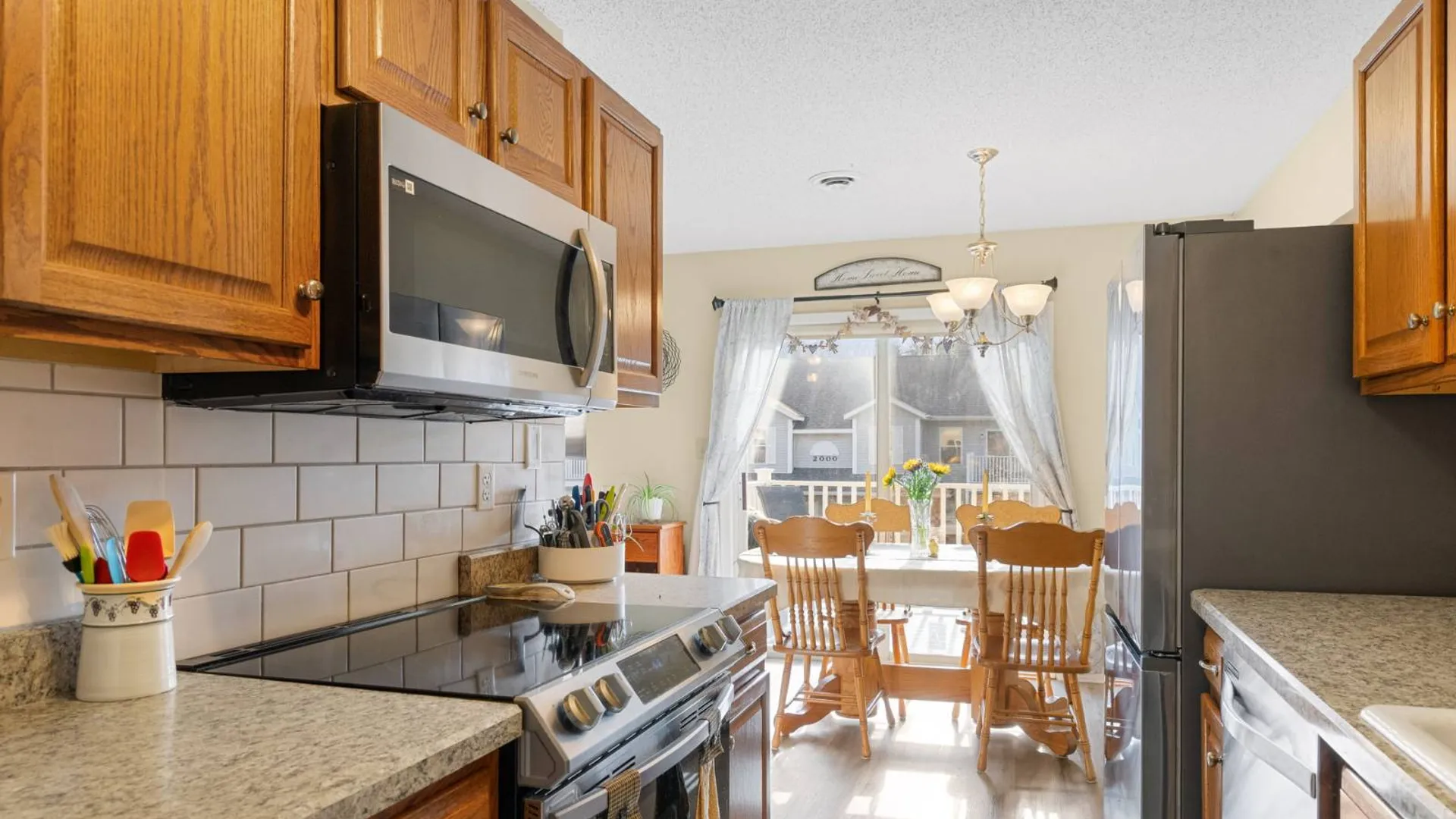 Property at 1906 Cambridge Manor Drive, Schenectady, NY 12302 17