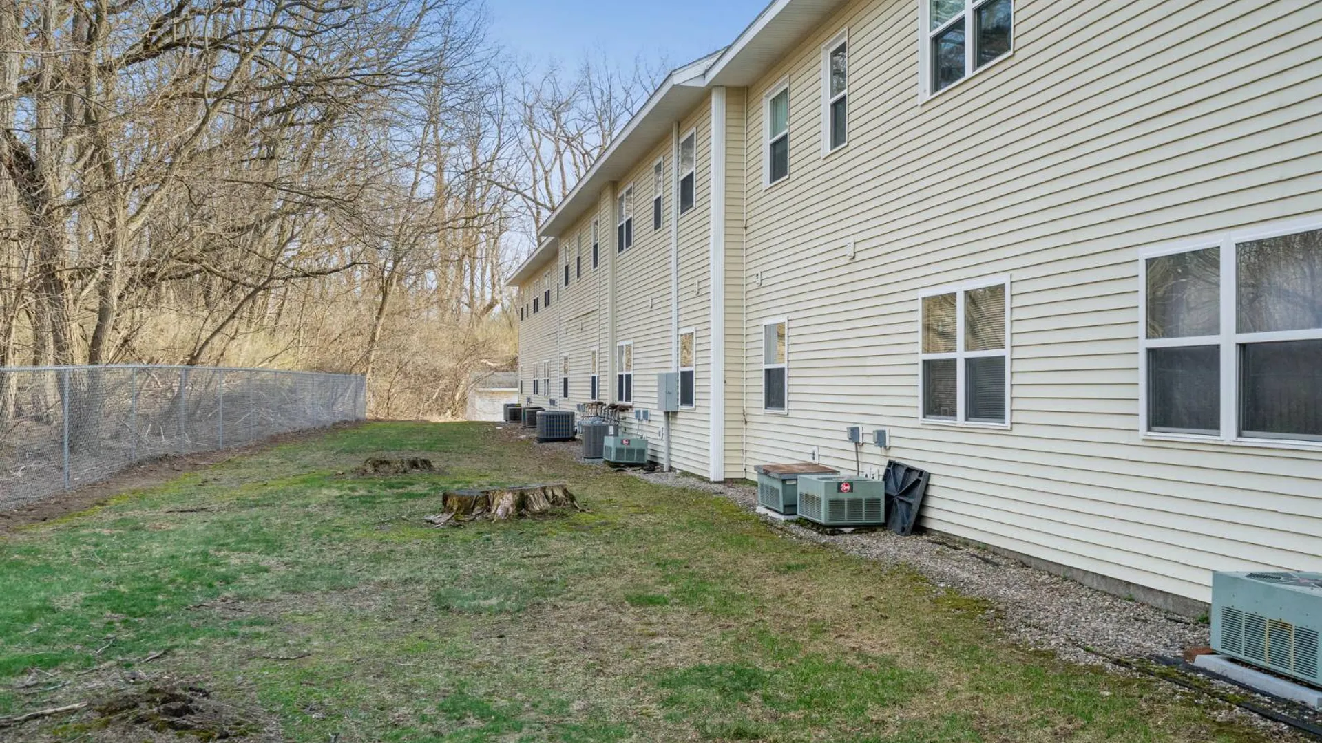 Property at 1906 Cambridge Manor Drive, Schenectady, NY 12302 4