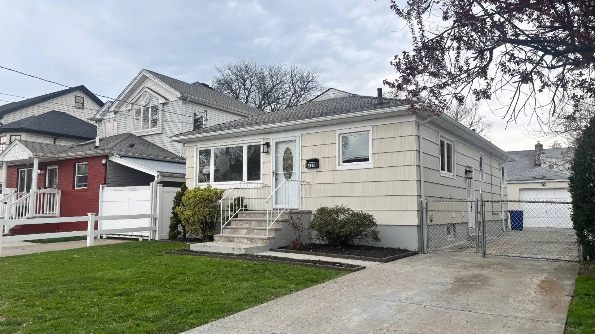 Property at 527 Willowbrook Road, Staten Island, NY 10314 2