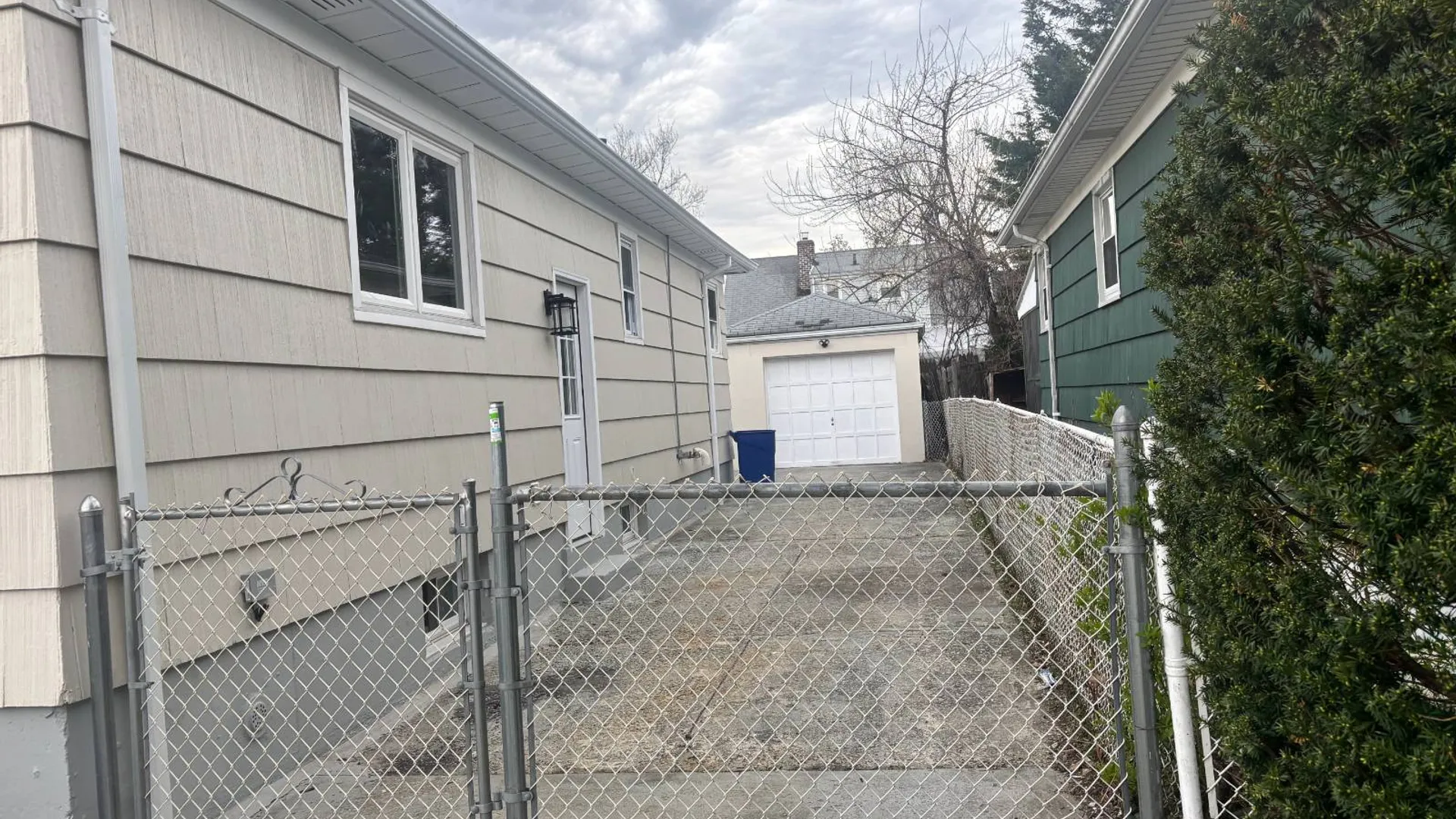 Property at 527 Willowbrook Road, Staten Island, NY 10314 5