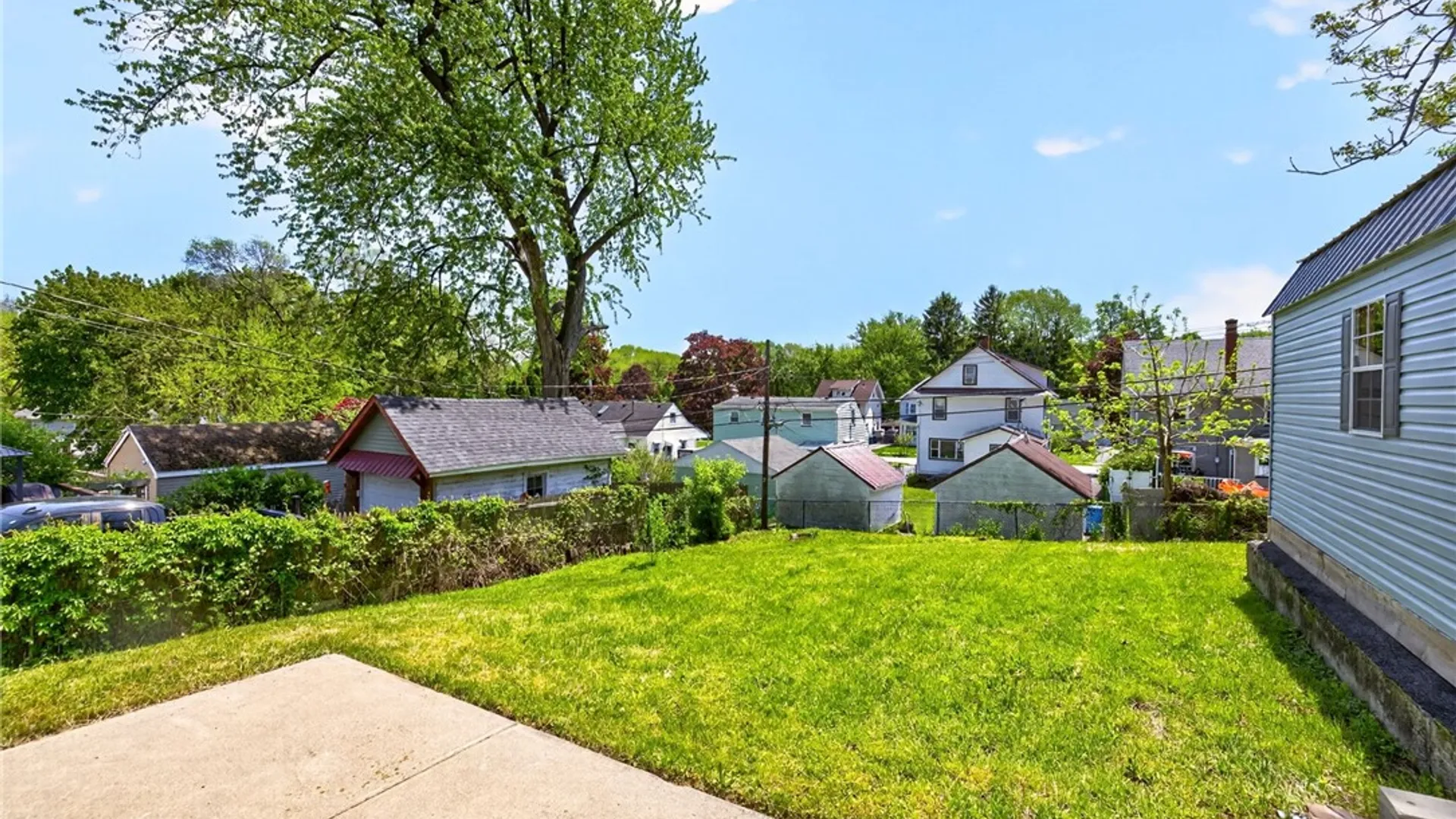 Property at 129 Wyndham Road, Rochester, NY 14612 28
