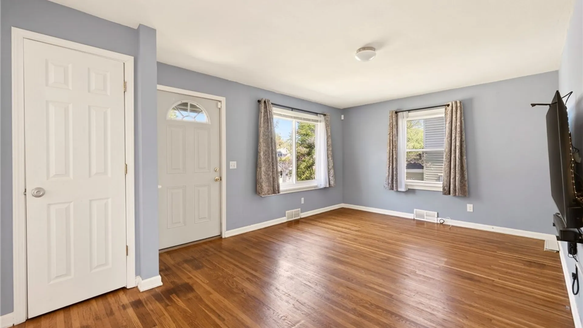 Property at 129 Wyndham Road, Rochester, NY 14612 3
