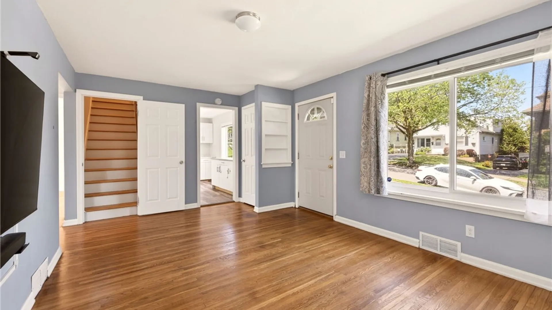 Property at 129 Wyndham Road, Rochester, NY 14612 5